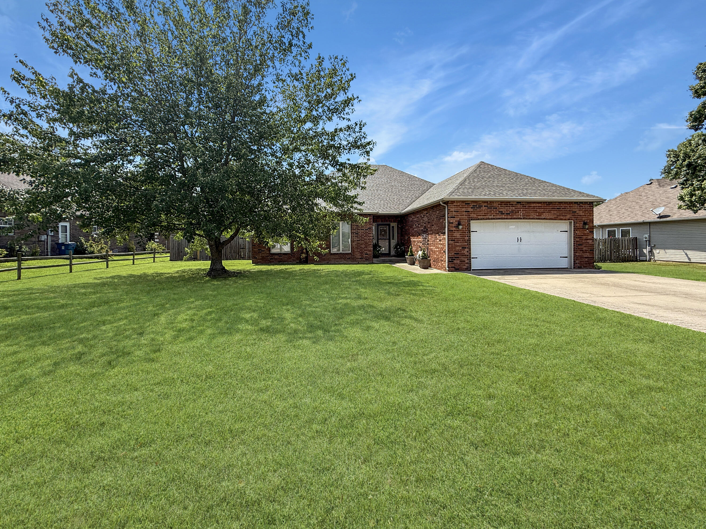 2235 Alison Street Property Photo 1