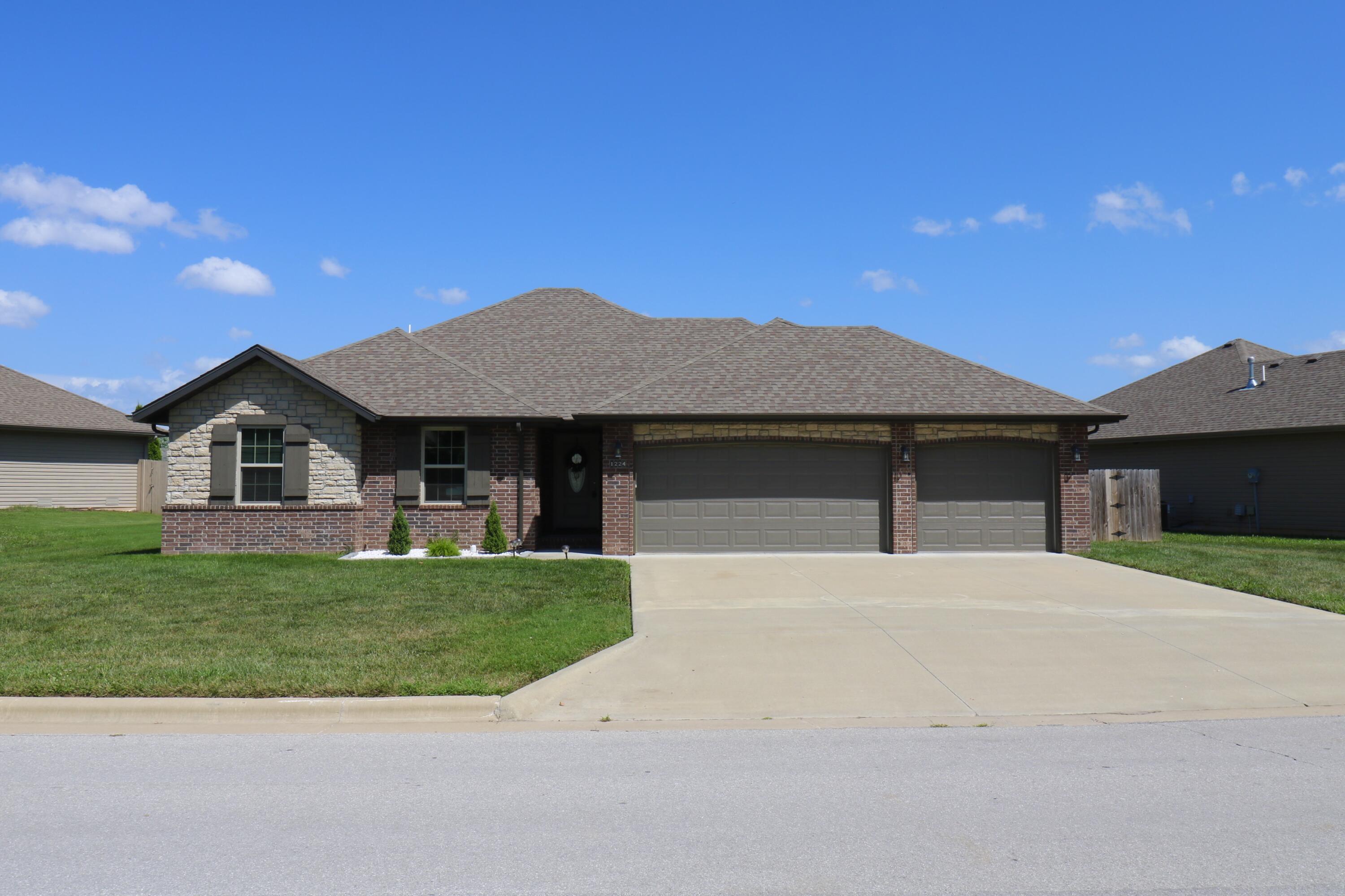 1224 South Mulberry Avenue Property Photo 1