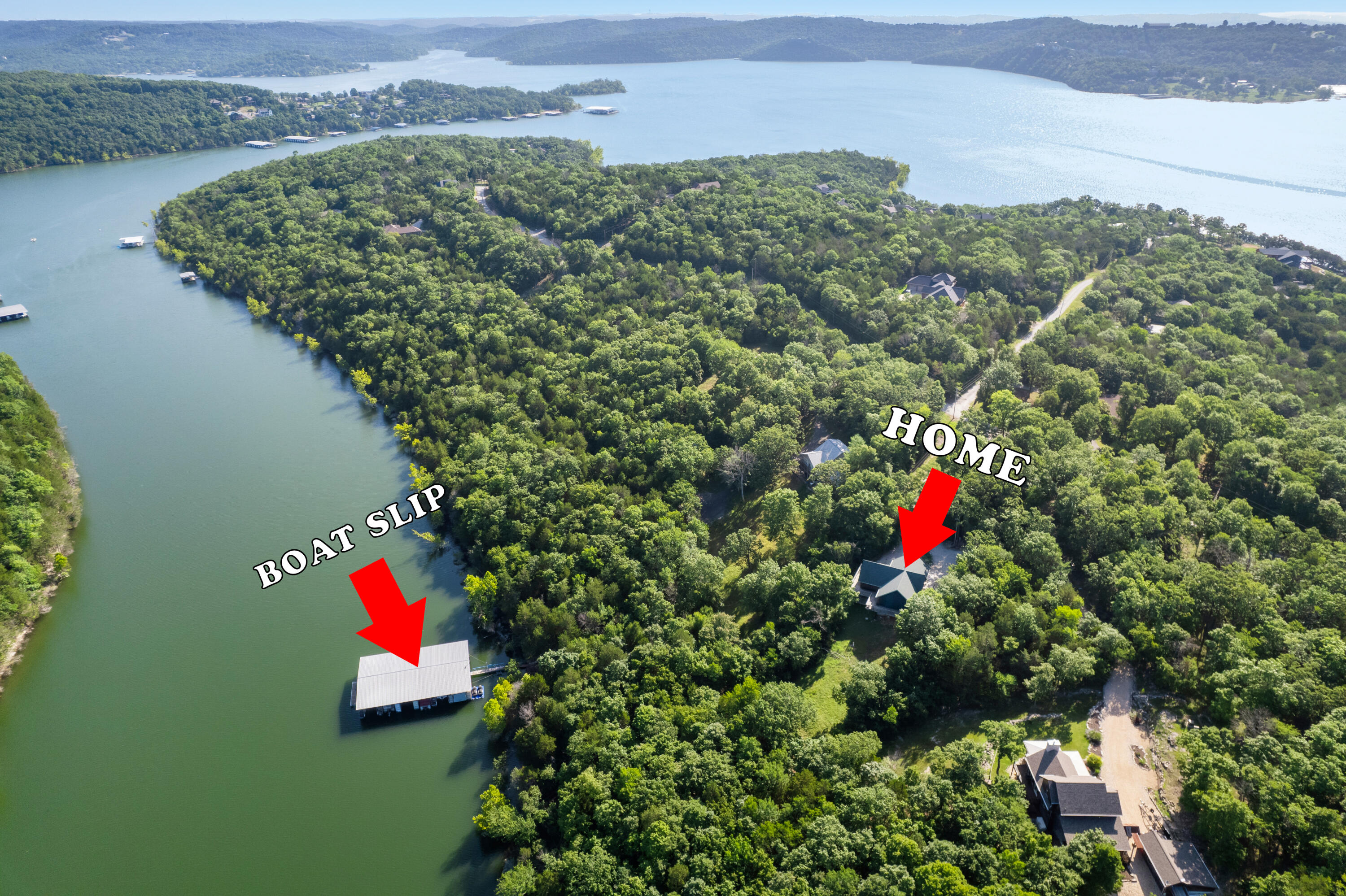 1829 Pokeberry Lane Property Photo 4