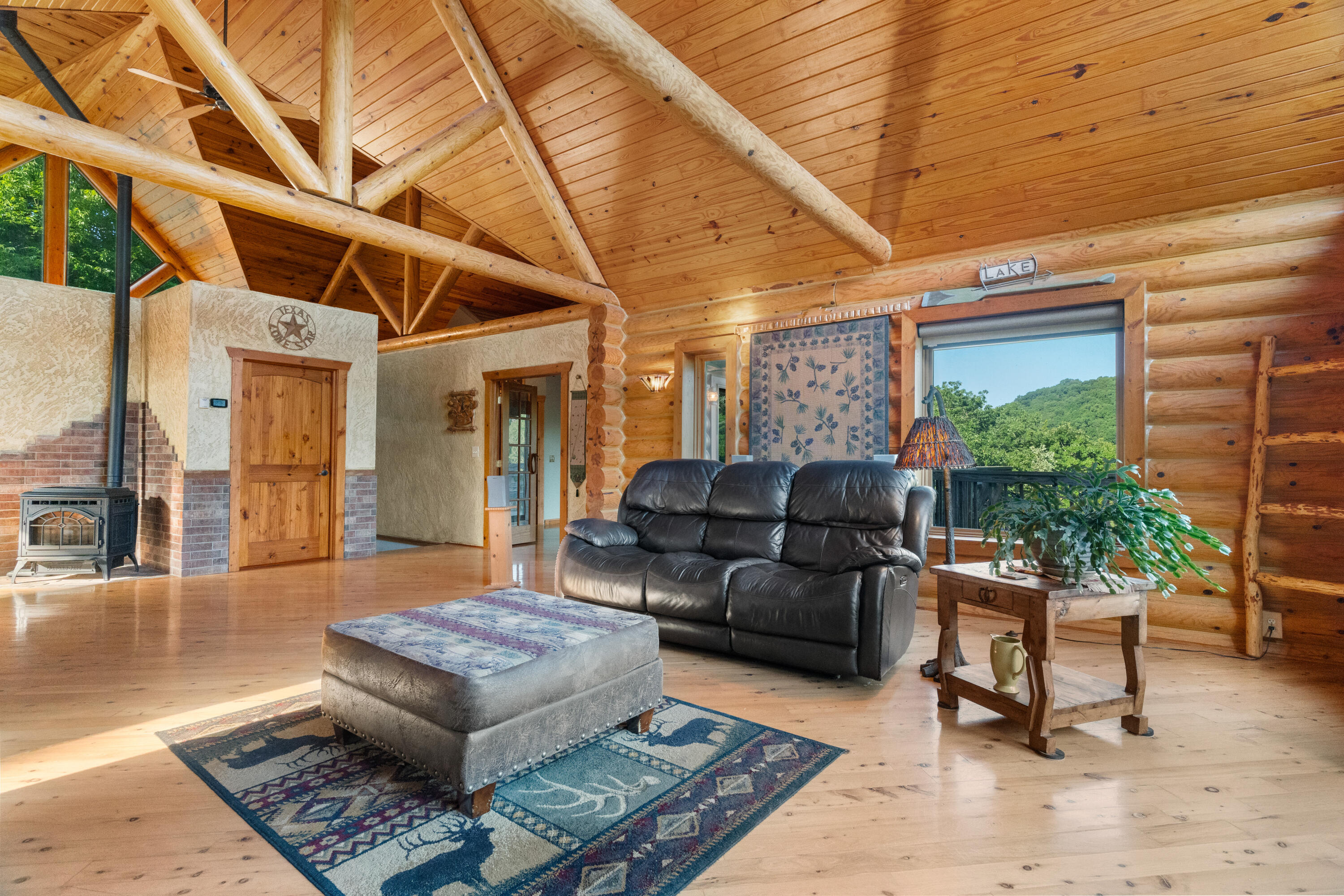 1829 Pokeberry Lane Property Photo 11