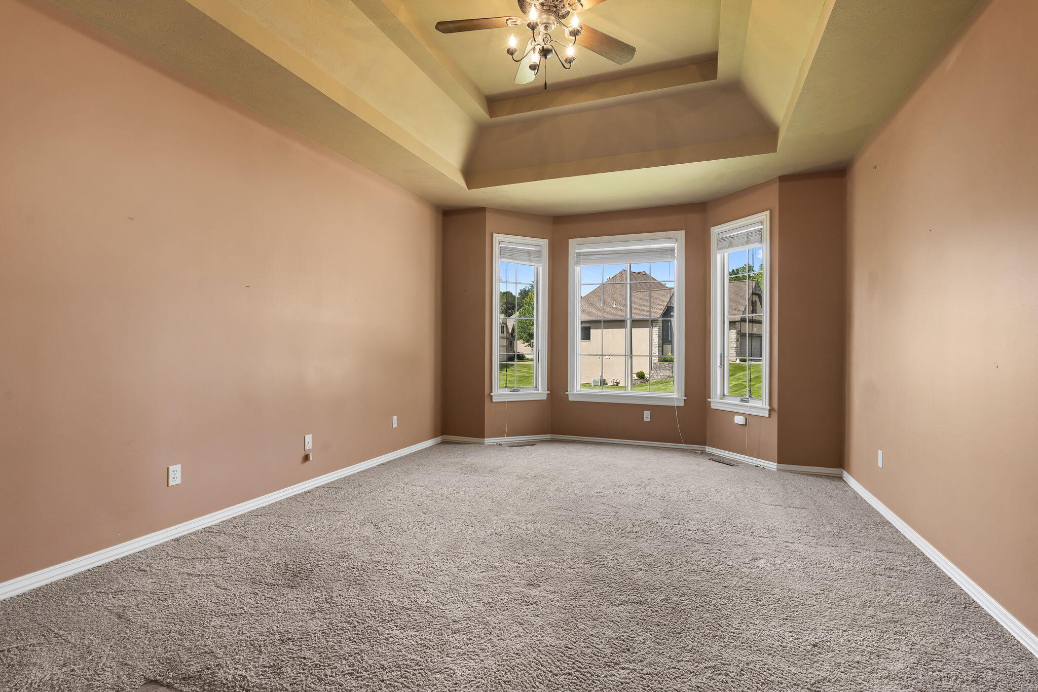 966 South Carriage Avenue Property Photo 12