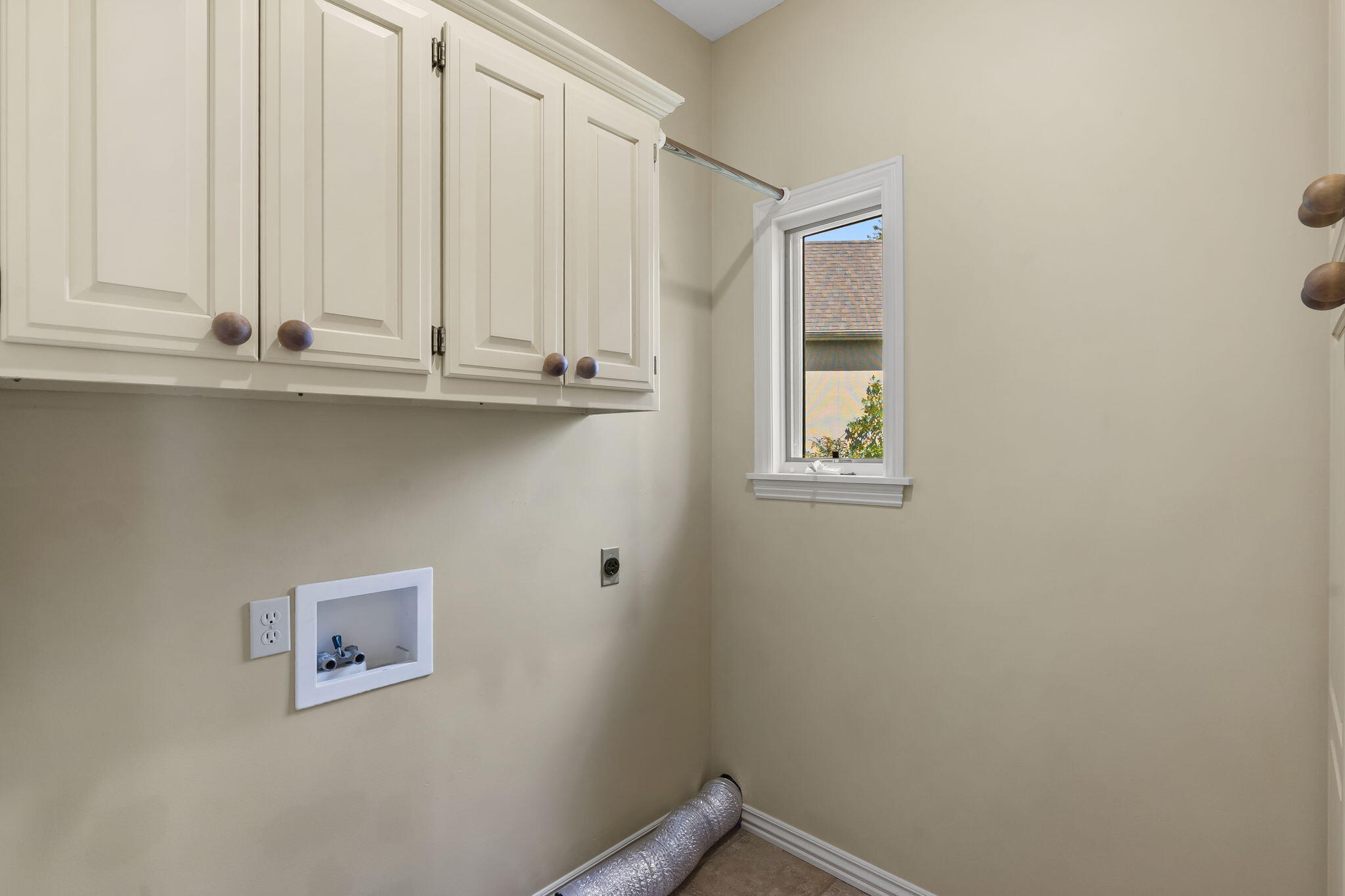 966 South Carriage Avenue Property Photo 18