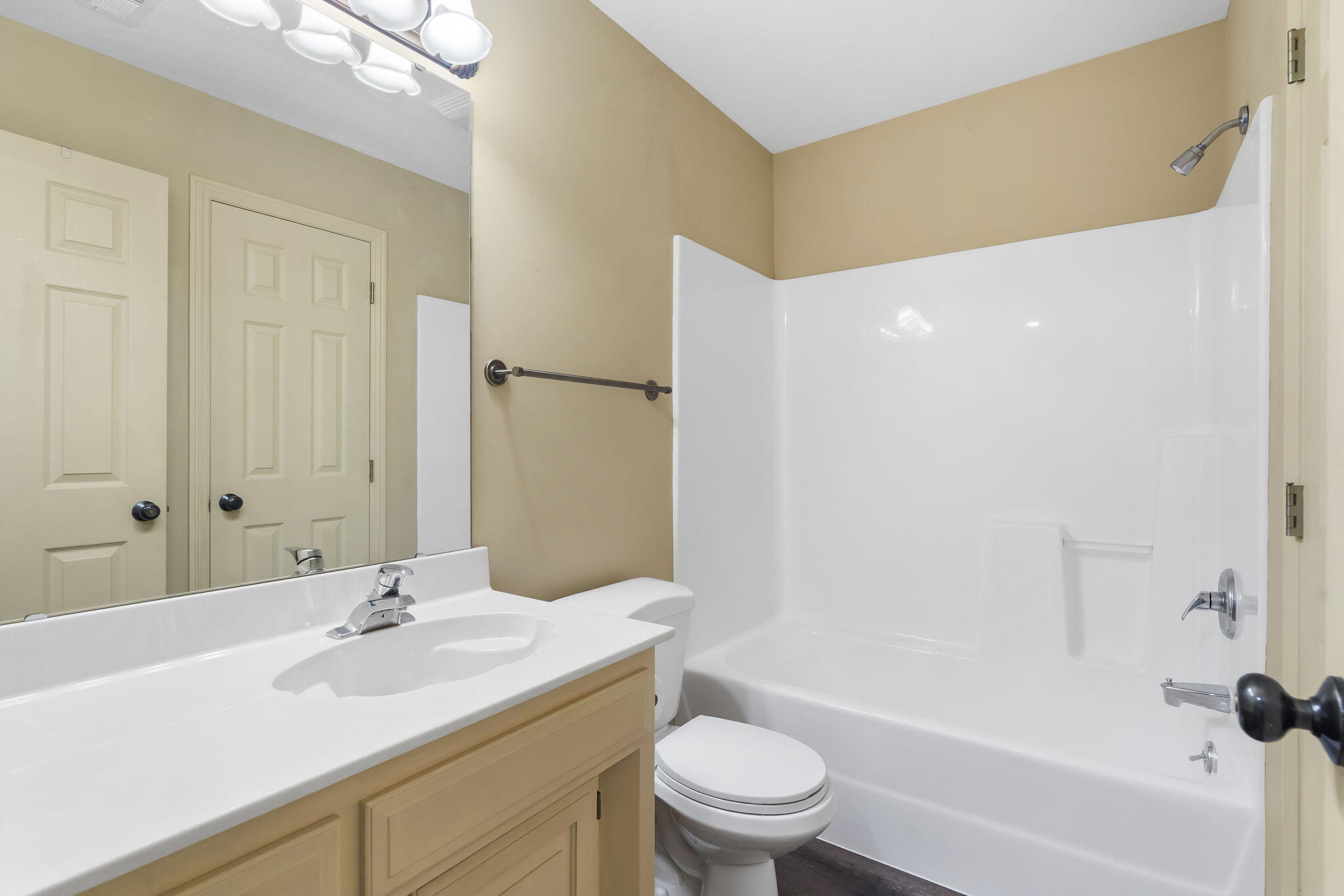 966 South Carriage Avenue Property Photo 23