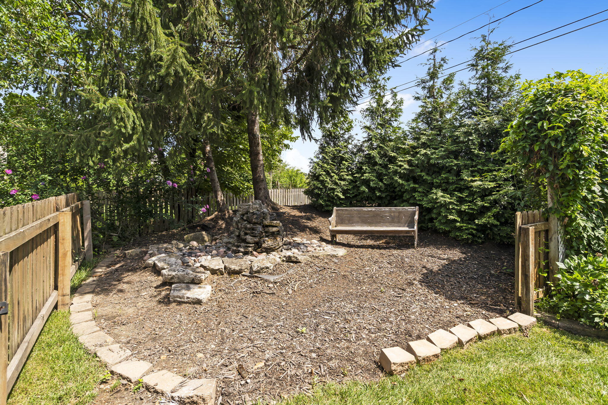 966 South Carriage Avenue Property Photo 30