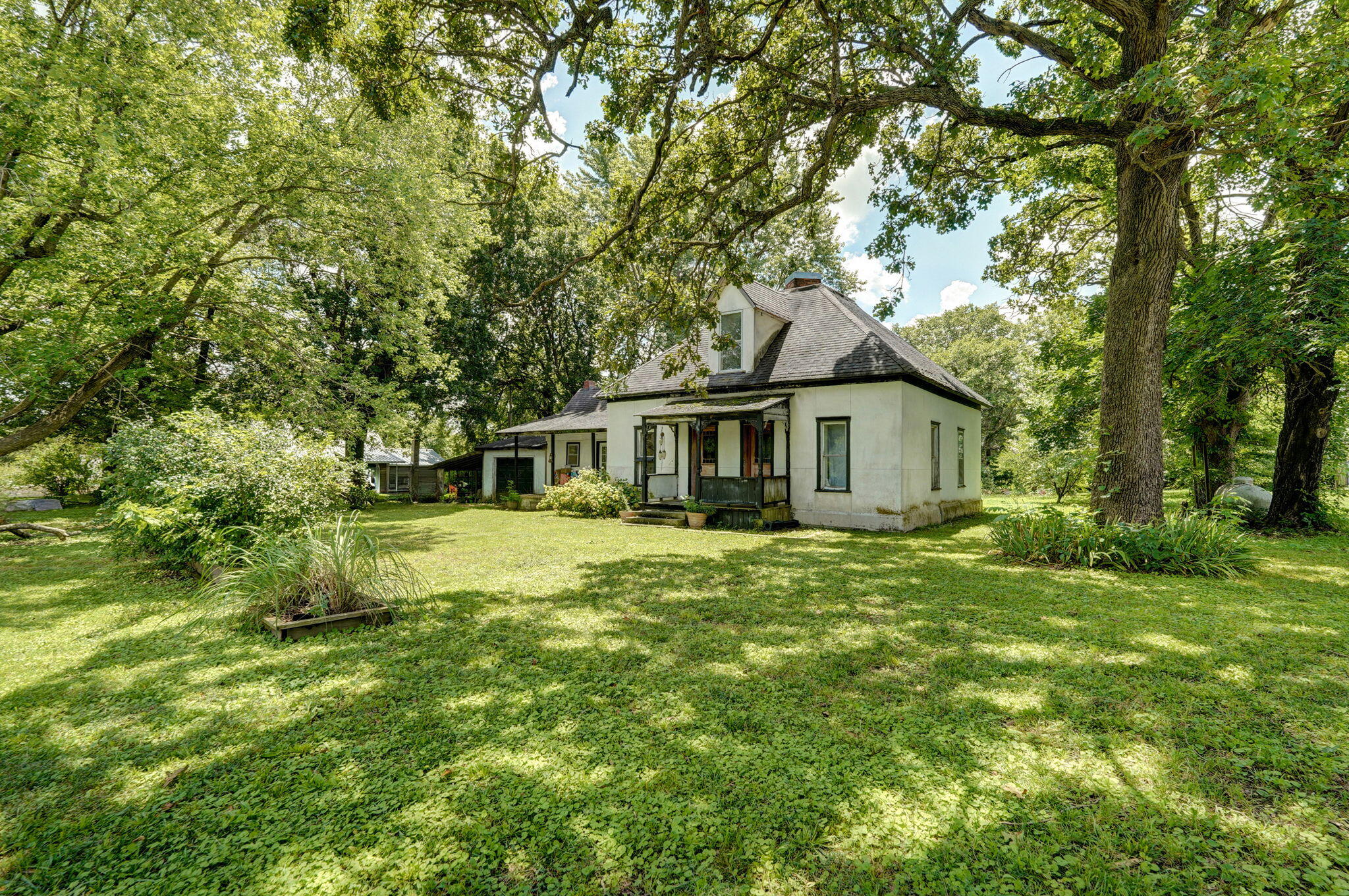 000 East 475th Road Property Photo 2