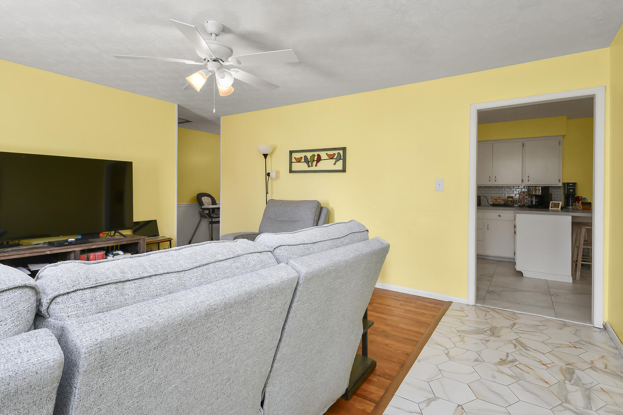 613 South Miller Road Property Photo 7