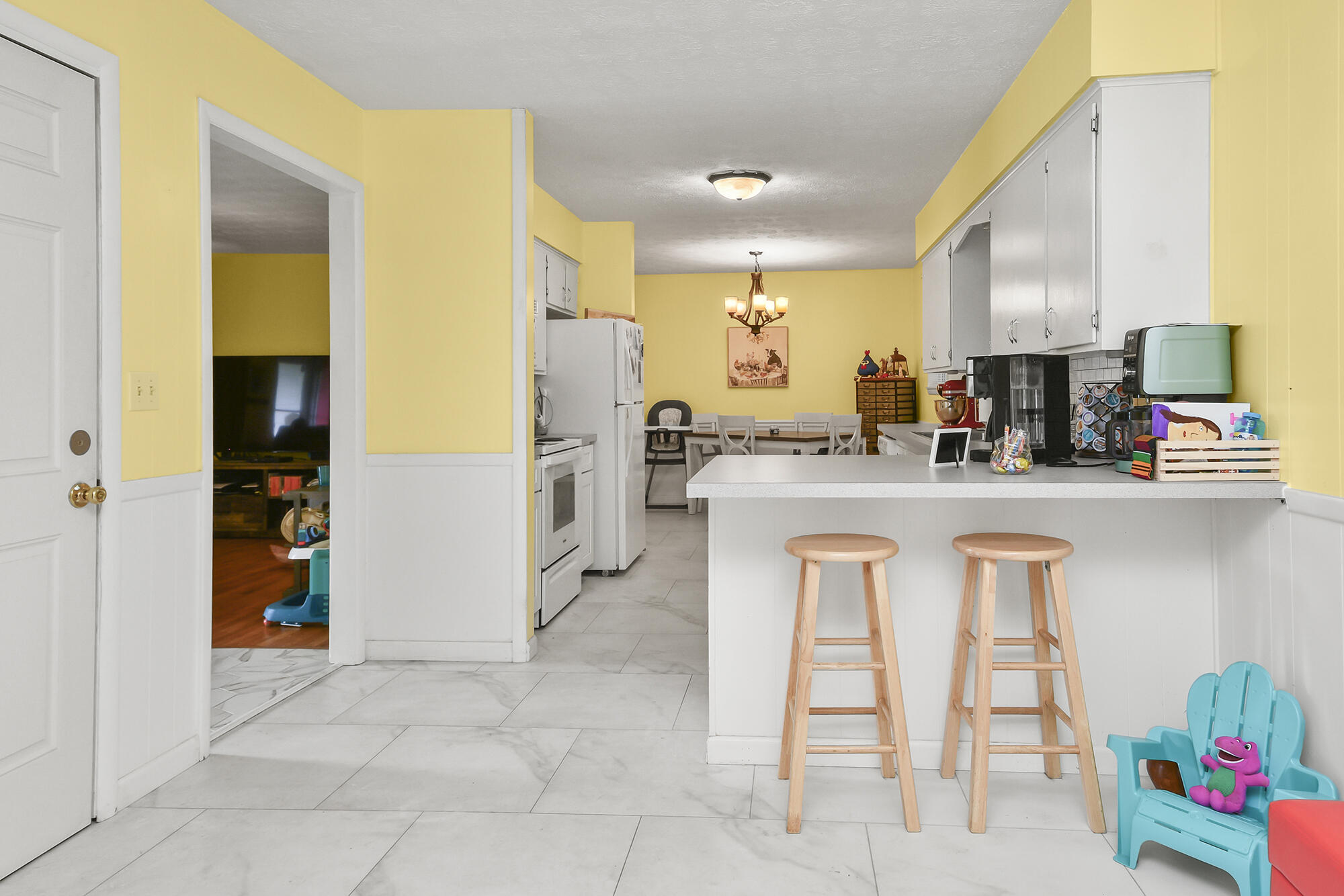 613 South Miller Road Property Photo 14