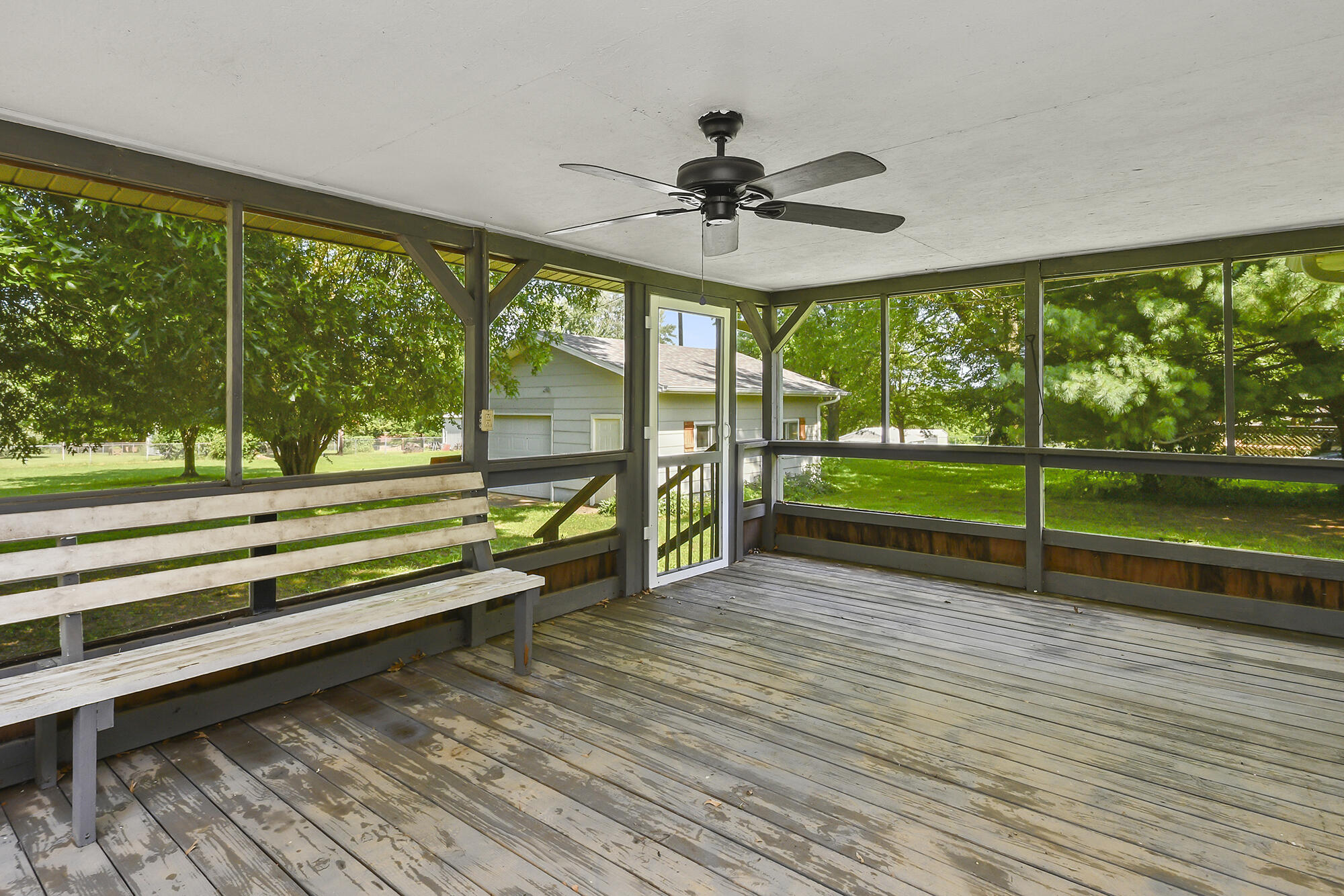 613 South Miller Road Property Photo 27