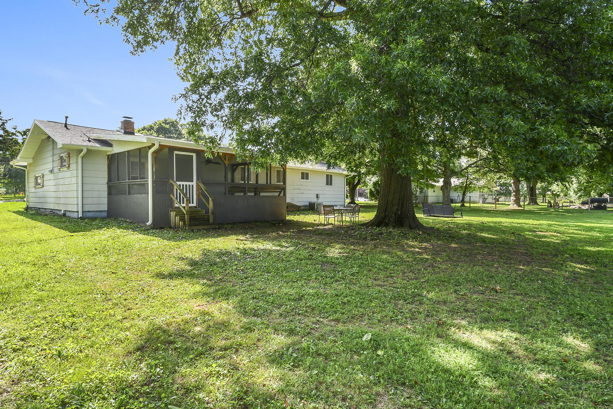 613 South Miller Road Property Photo 33