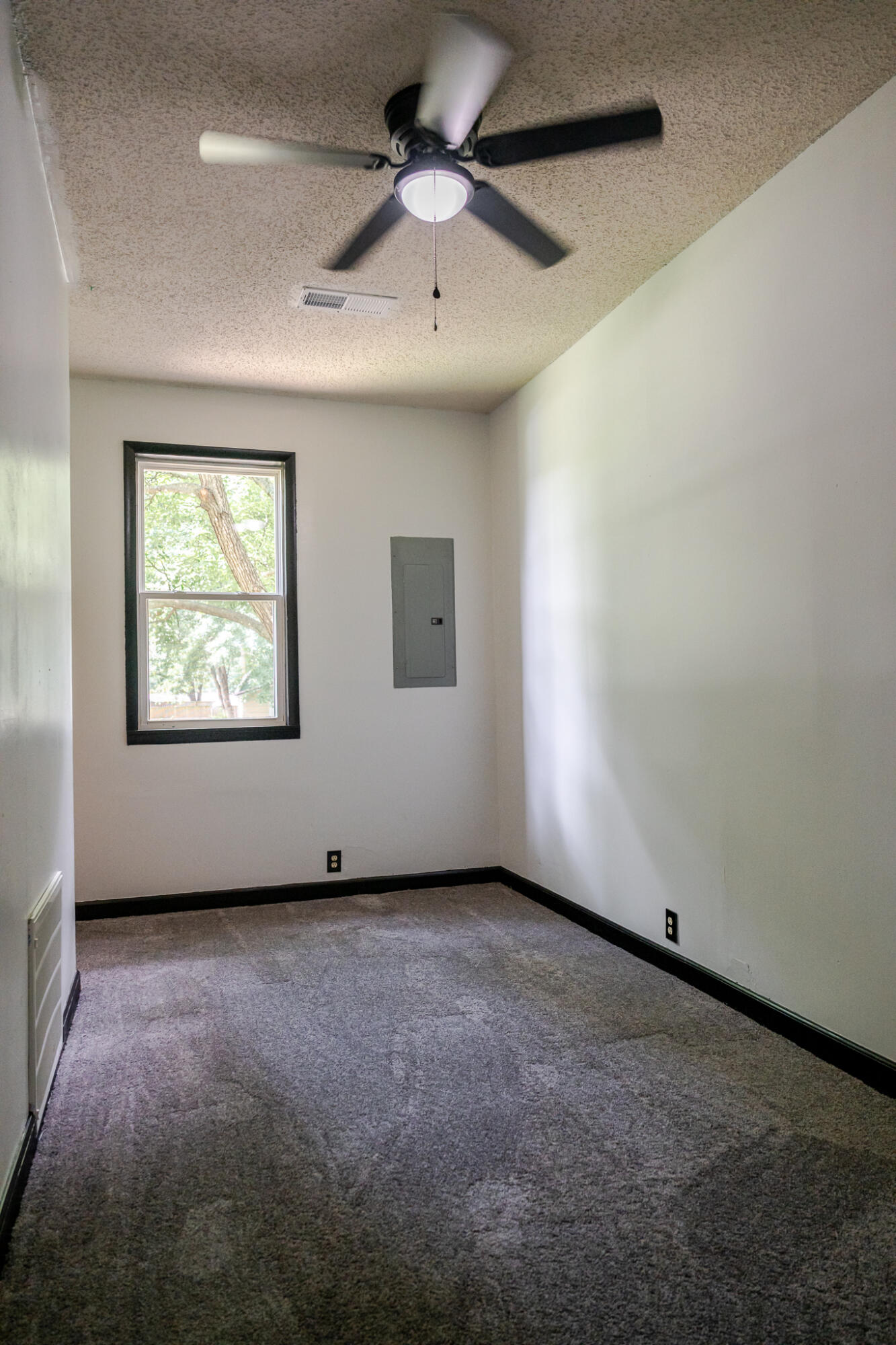 207 North Gibbs Avenue Property Photo 15