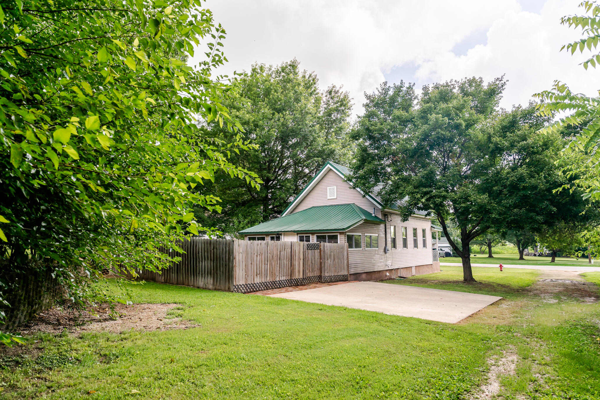 207 North Gibbs Avenue Property Photo 18