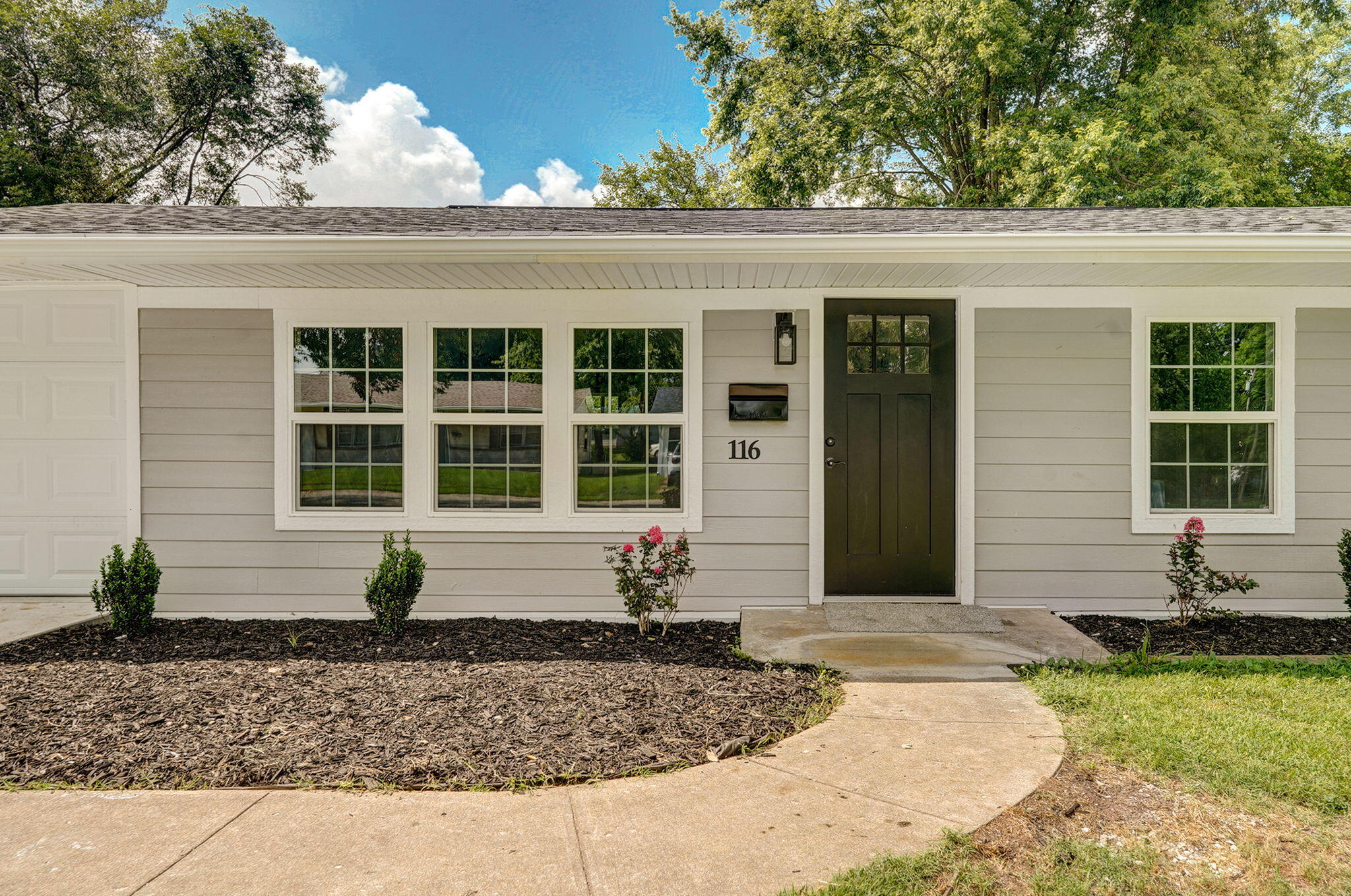 116 East Hadley Street Property Photo 6