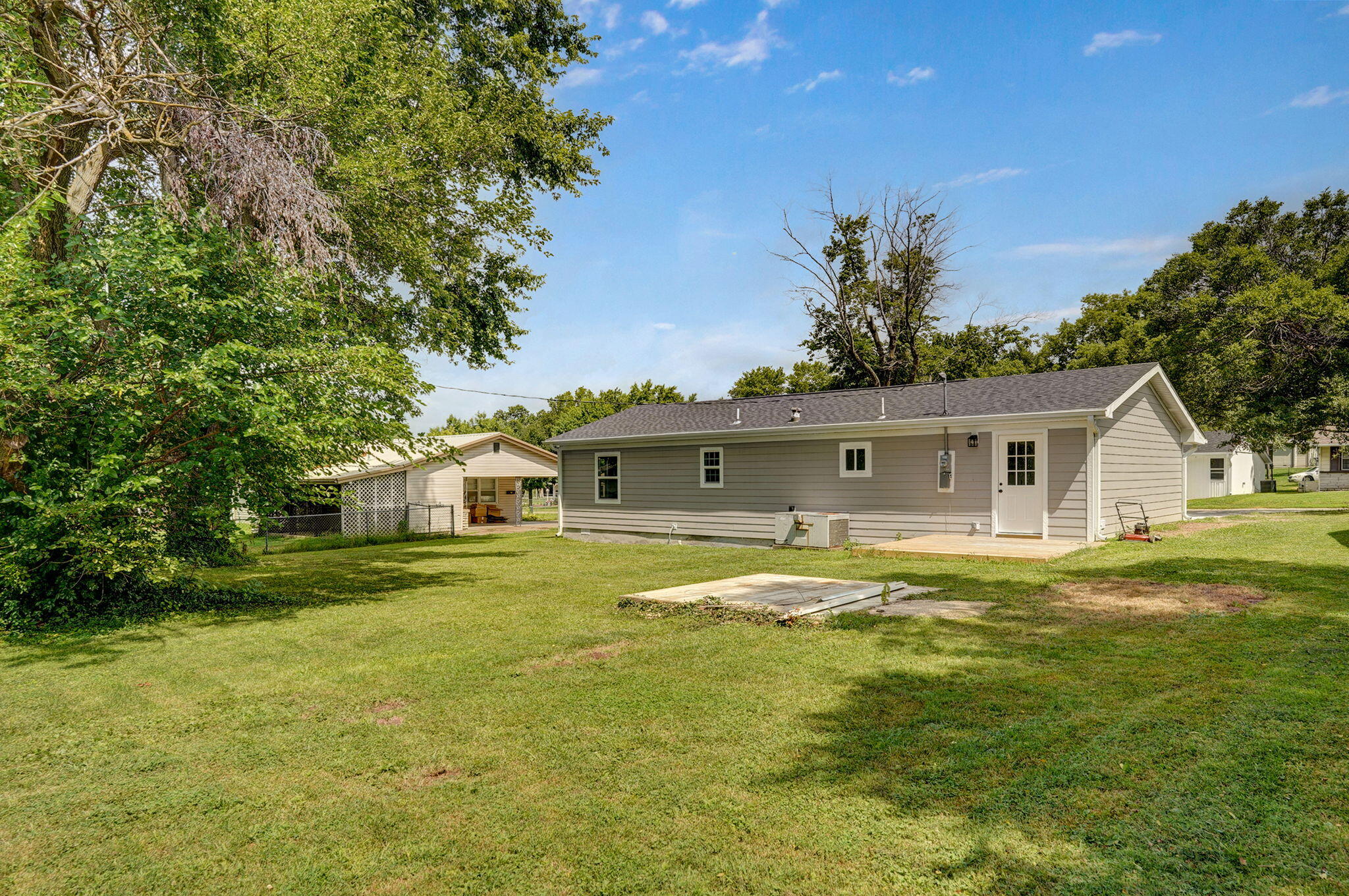 116 East Hadley Street Property Photo 24