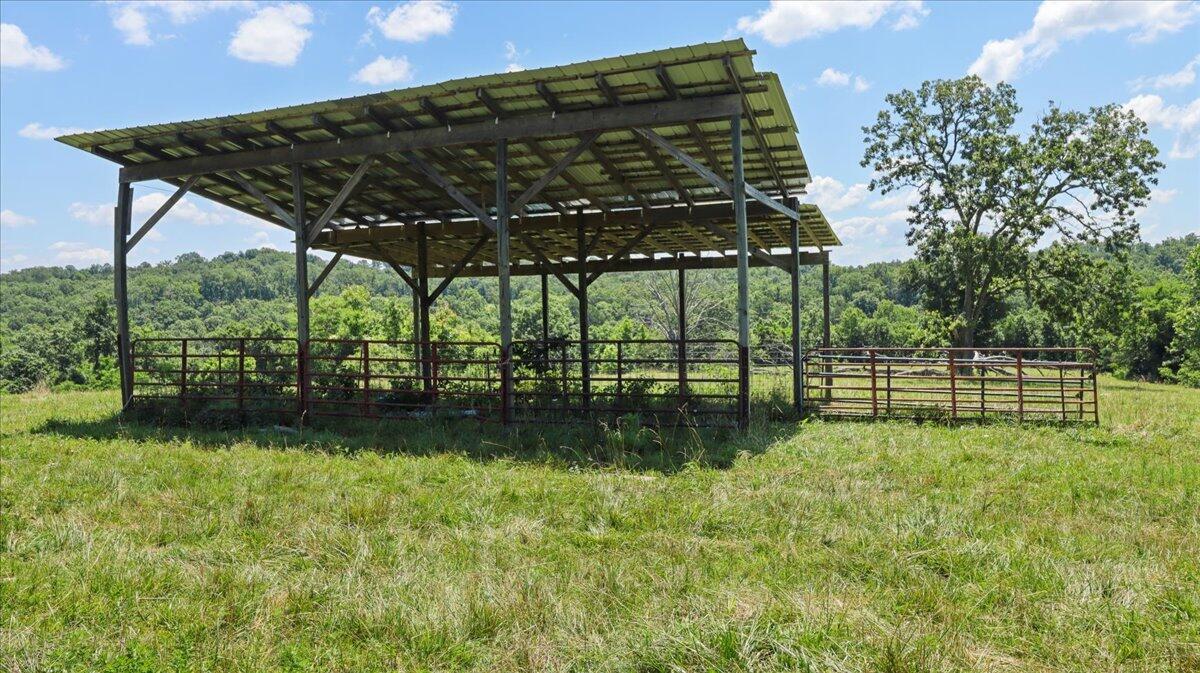 000 County Road 76-114 Property Photo 3