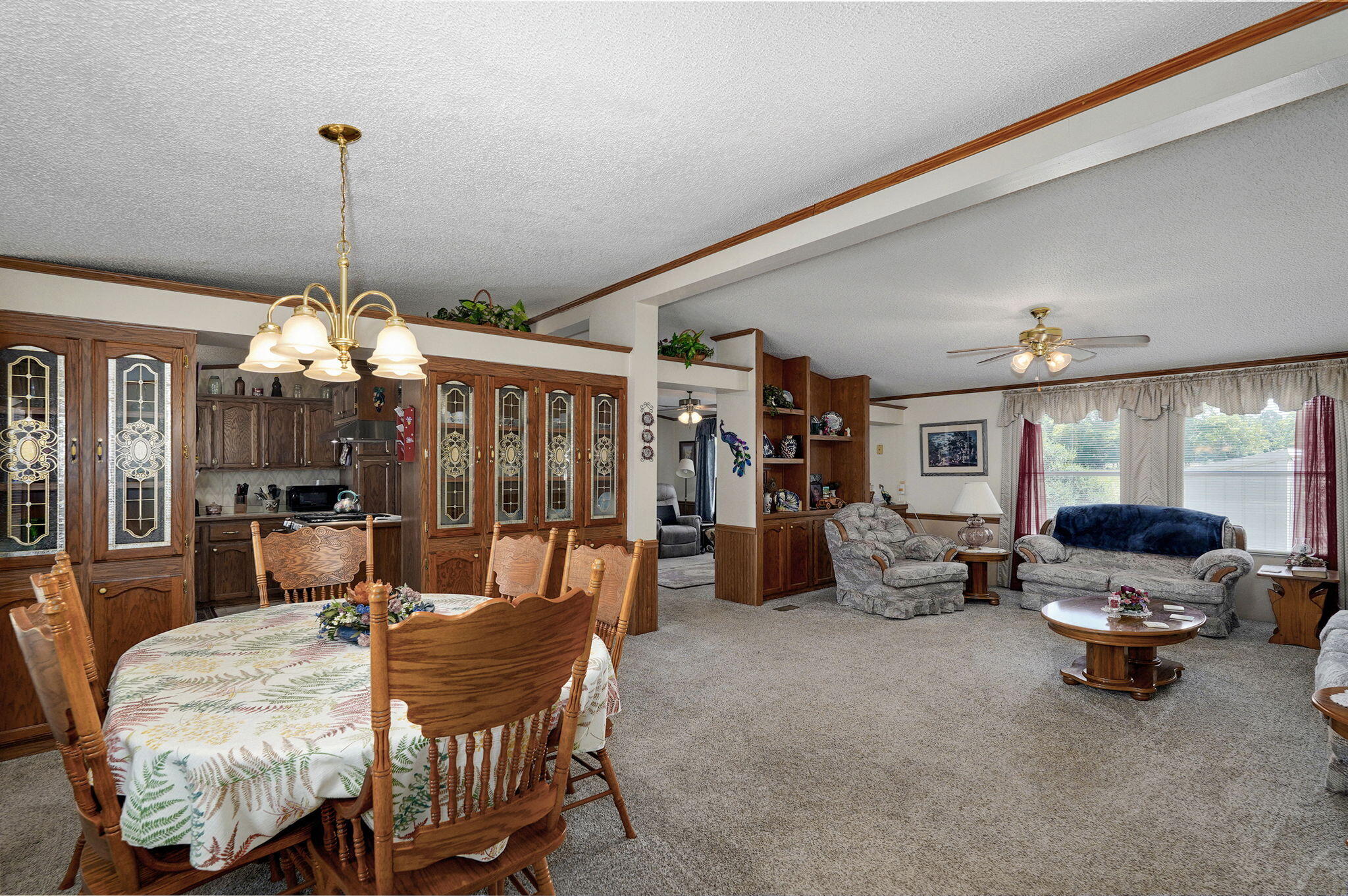 12356 Lawrence 1150 Property Photo 3