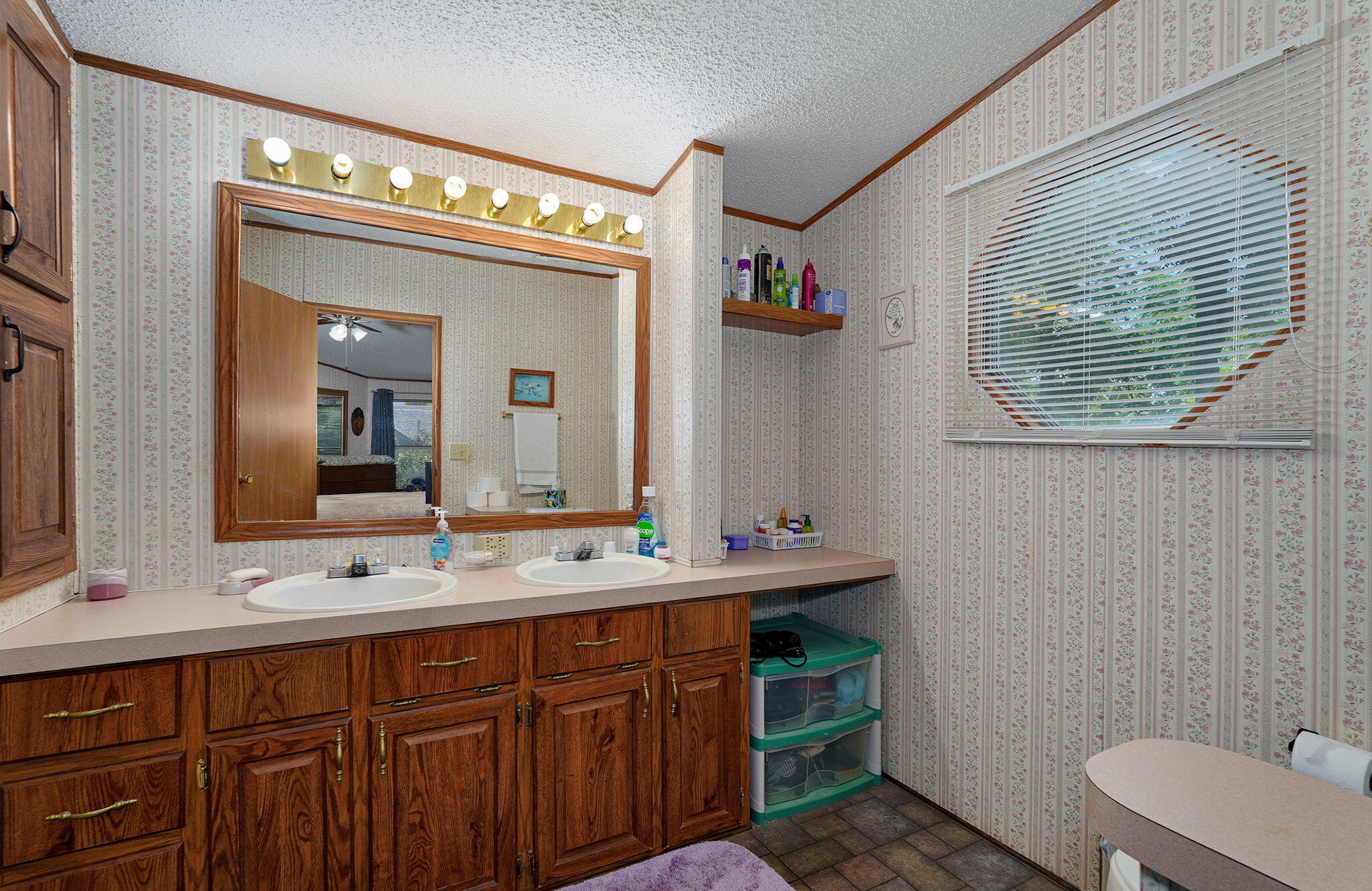 12356 Lawrence 1150 Property Photo 21