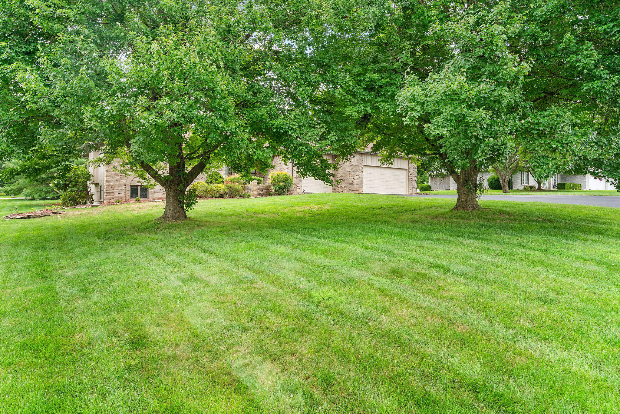 2050 North Steeple Chase Court Property Photo 3