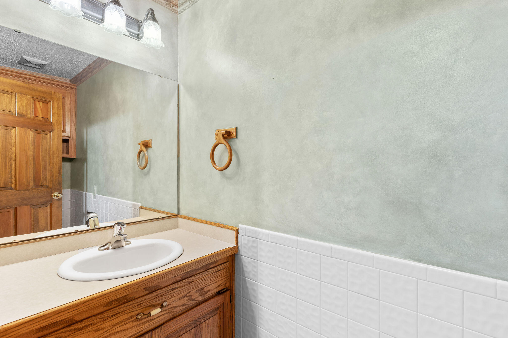 2050 North Steeple Chase Court Property Photo 10