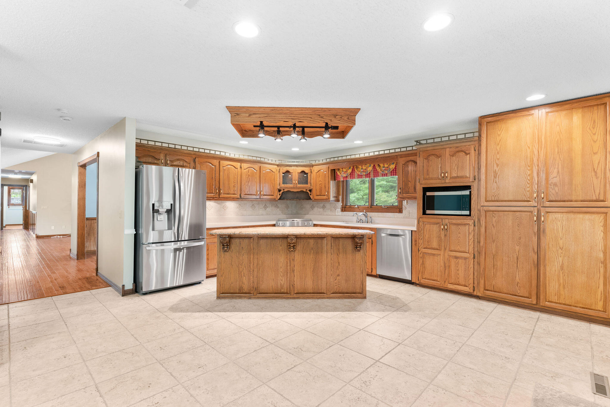 2050 North Steeple Chase Court Property Photo 12