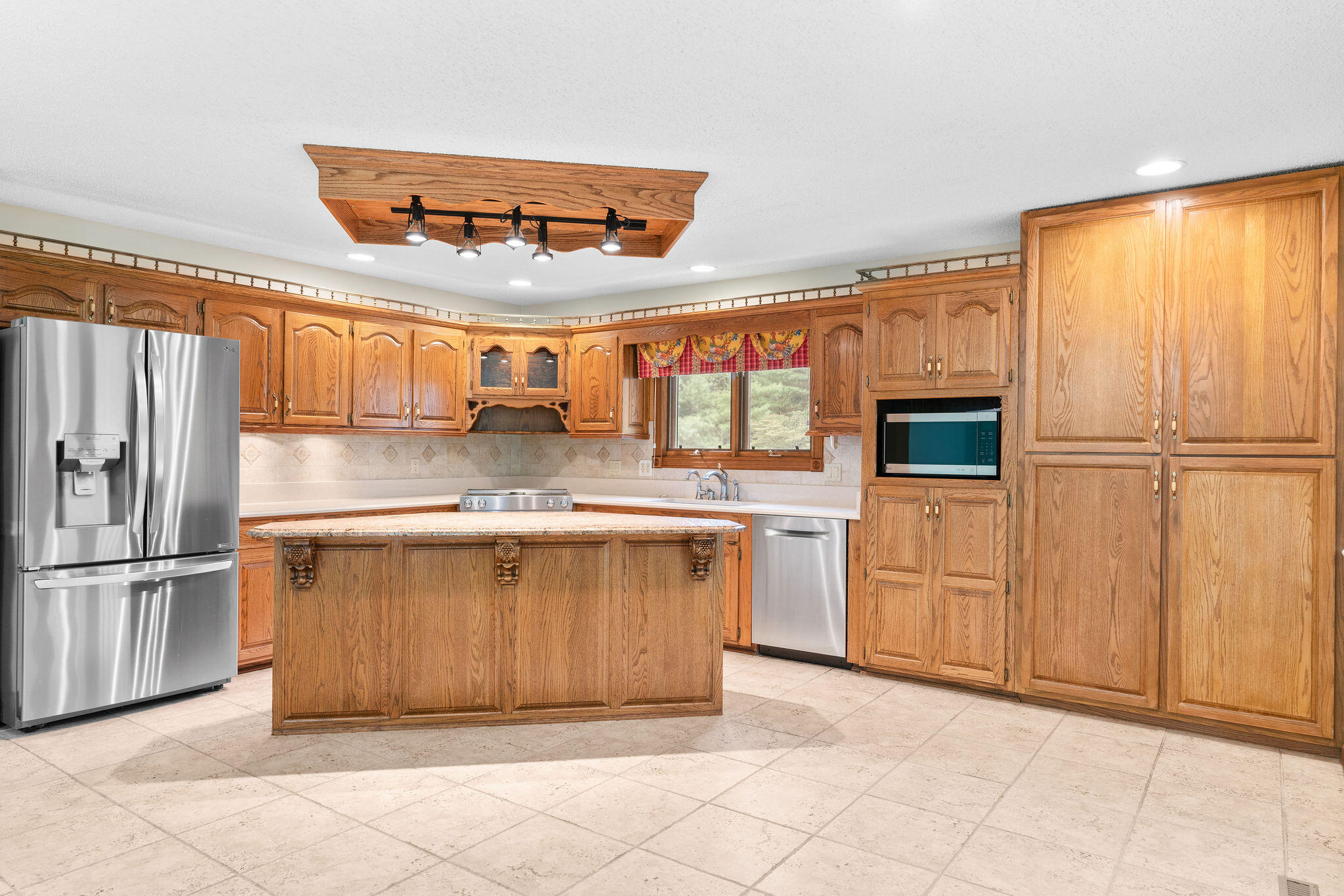2050 North Steeple Chase Court Property Photo 13