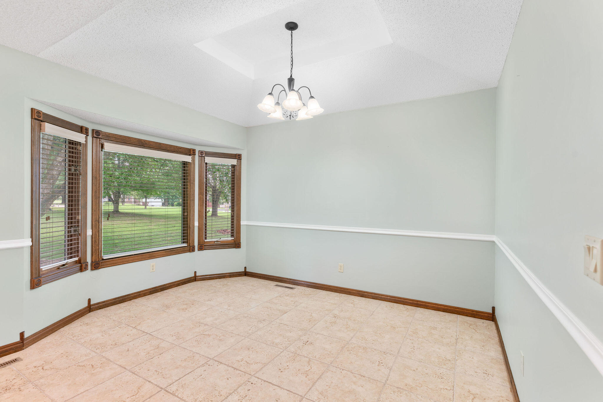 2050 North Steeple Chase Court Property Photo 17