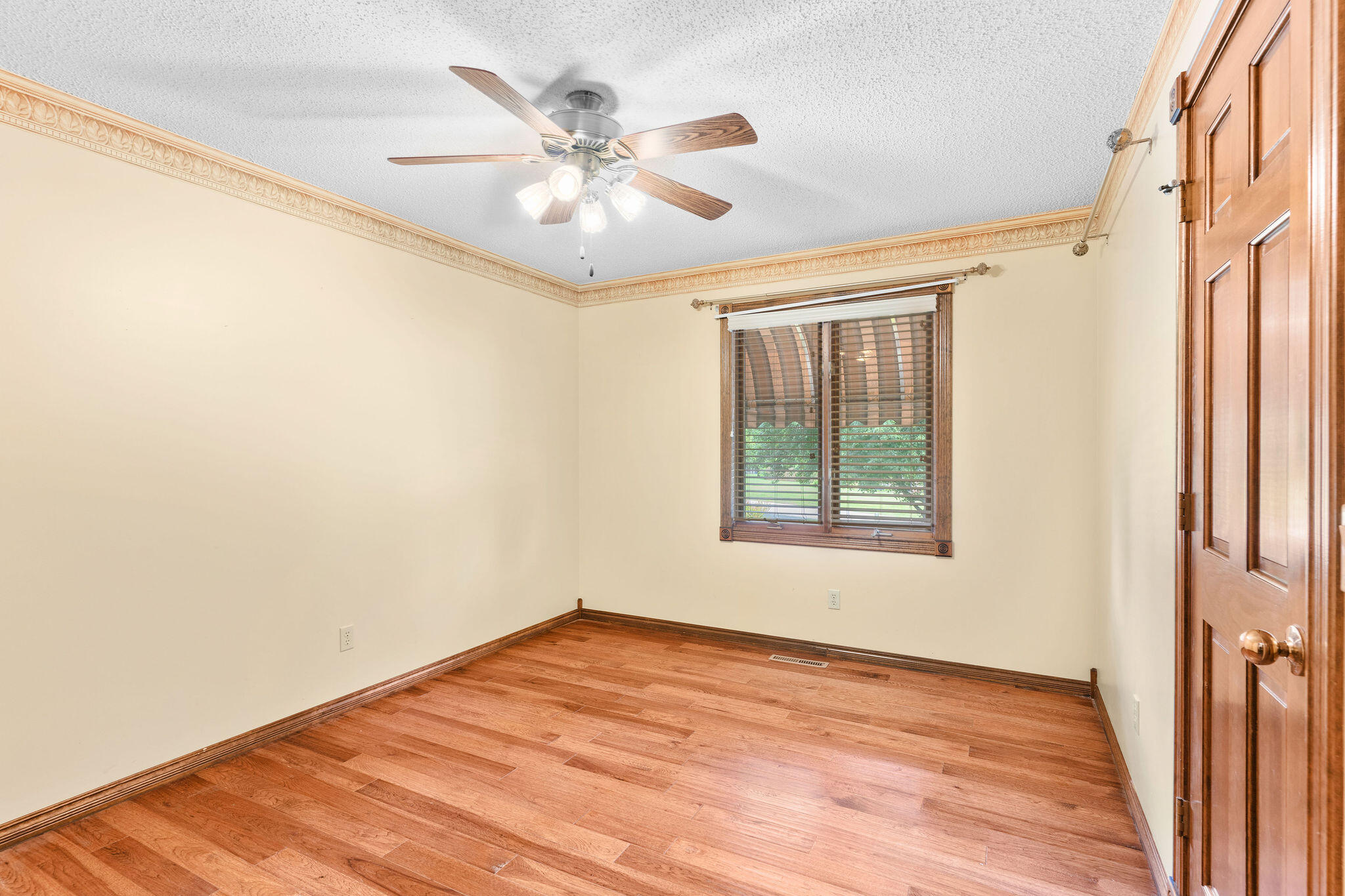 2050 North Steeple Chase Court Property Photo 19