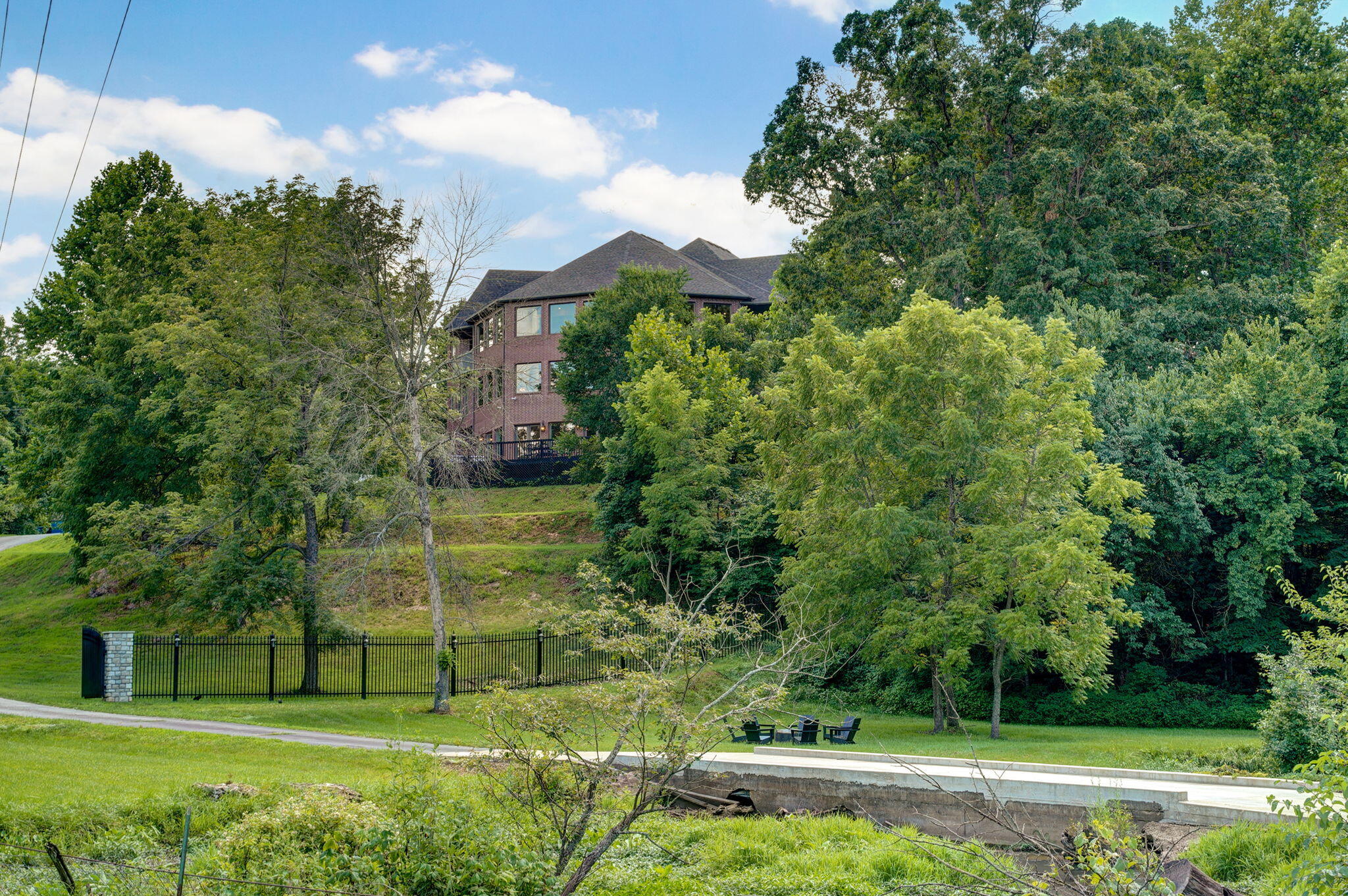 7906 West Farm Road 94 Property Photo 12