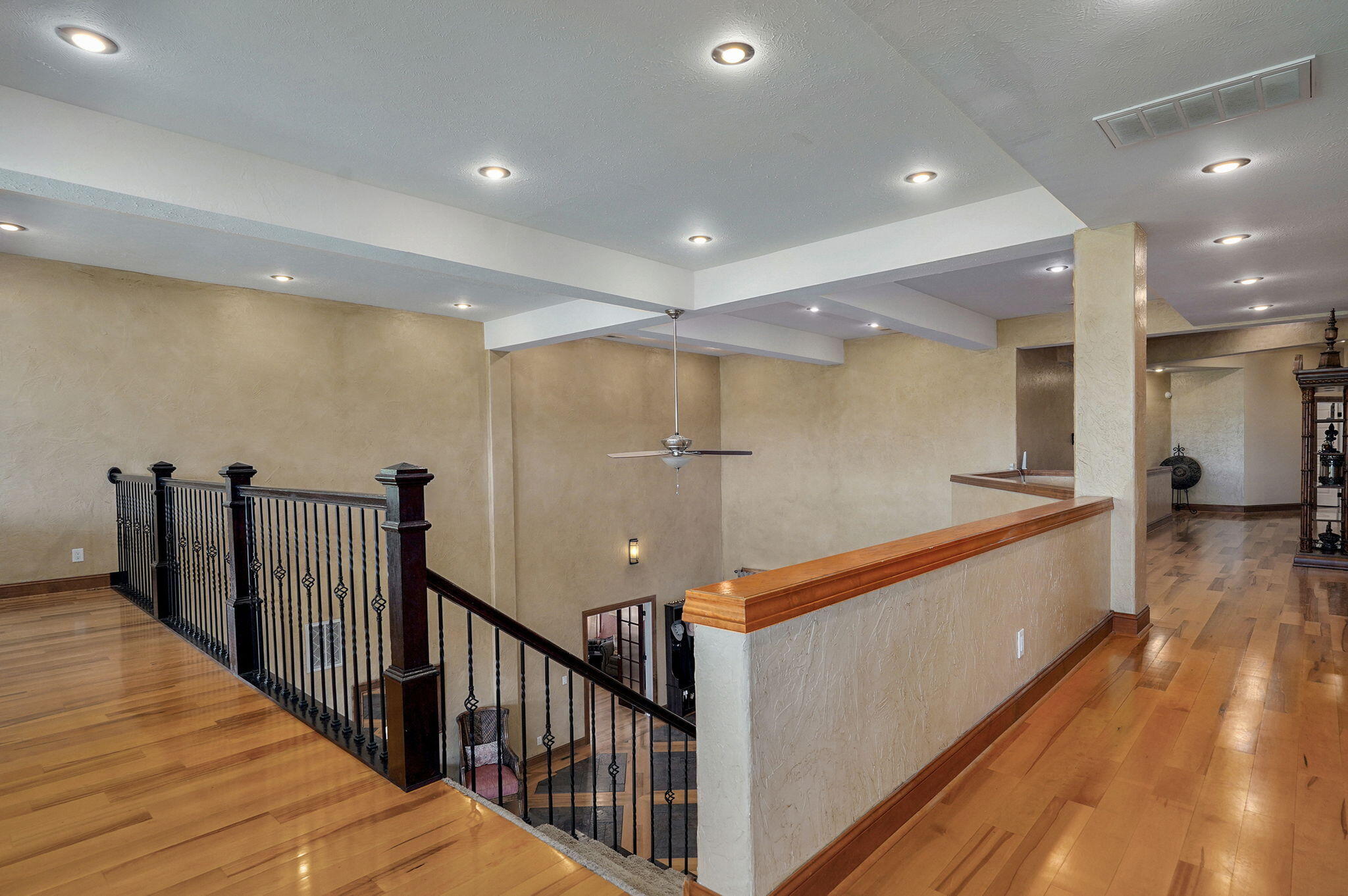 7906 West Farm Road 94 Property Photo 16