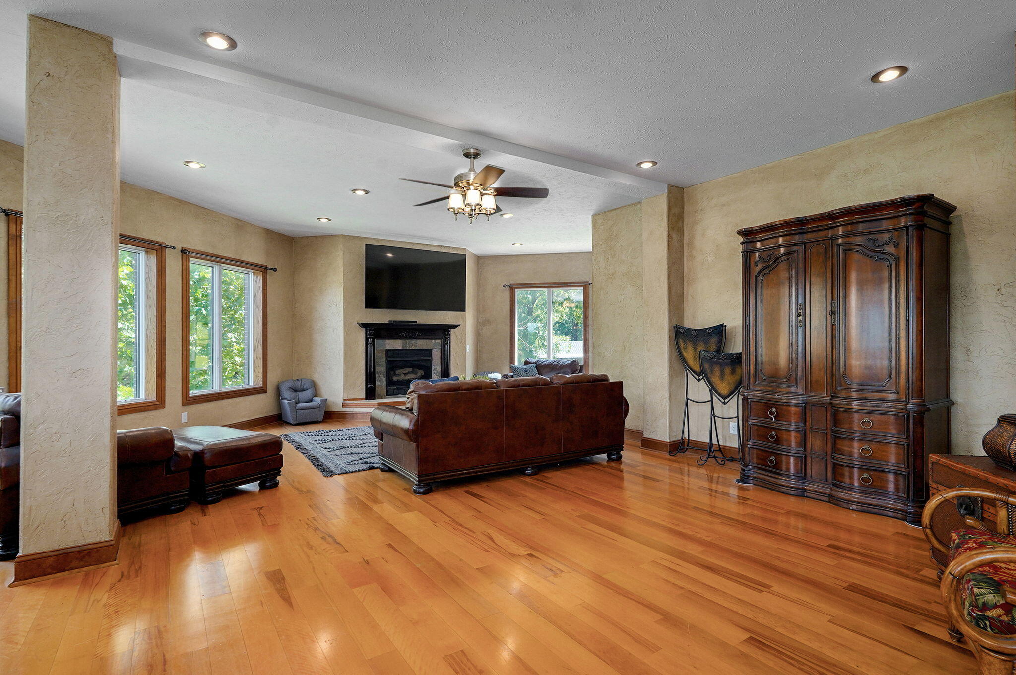 7906 West Farm Road 94 Property Photo 19