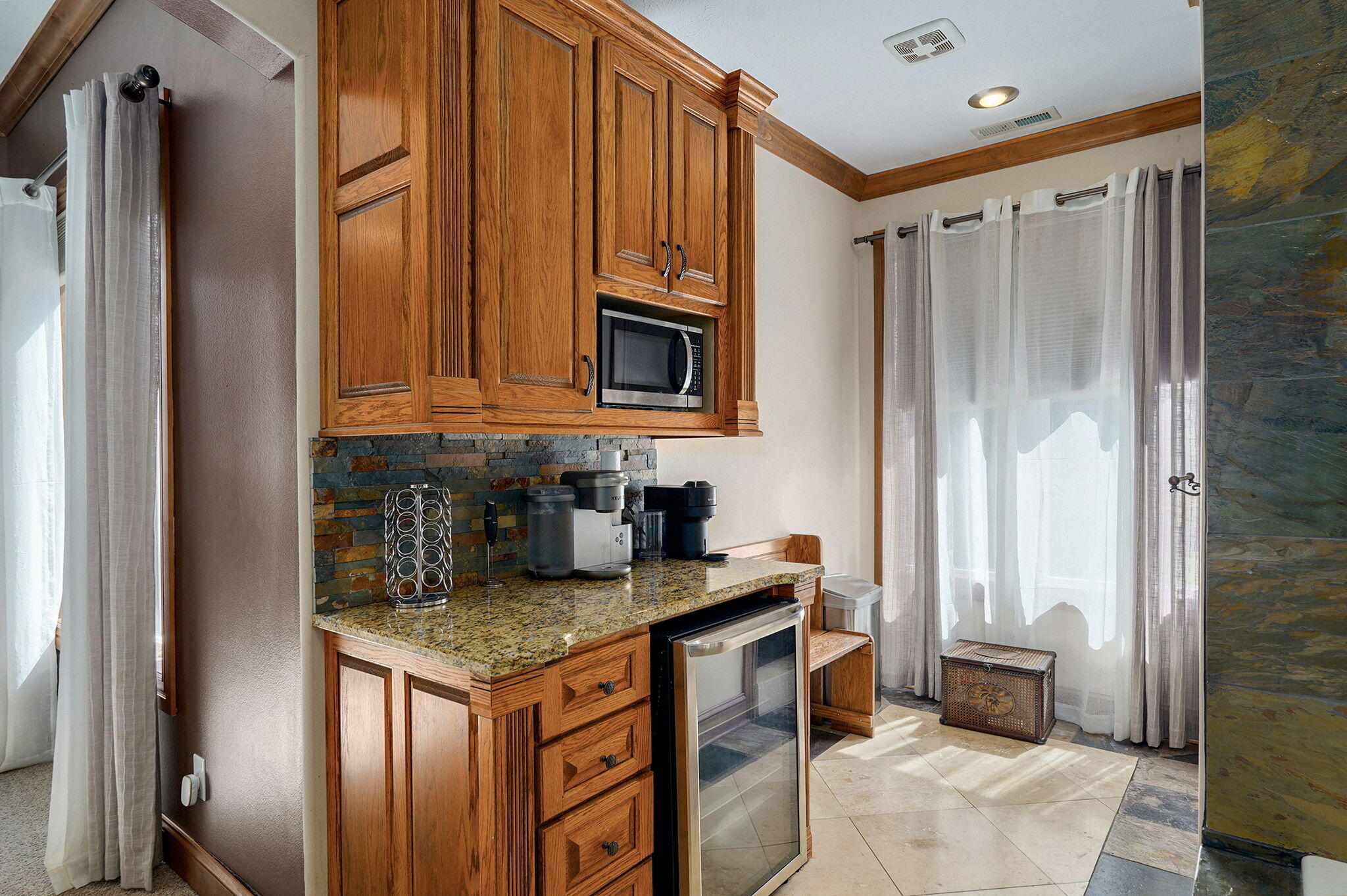 7906 West Farm Road 94 Property Photo 22