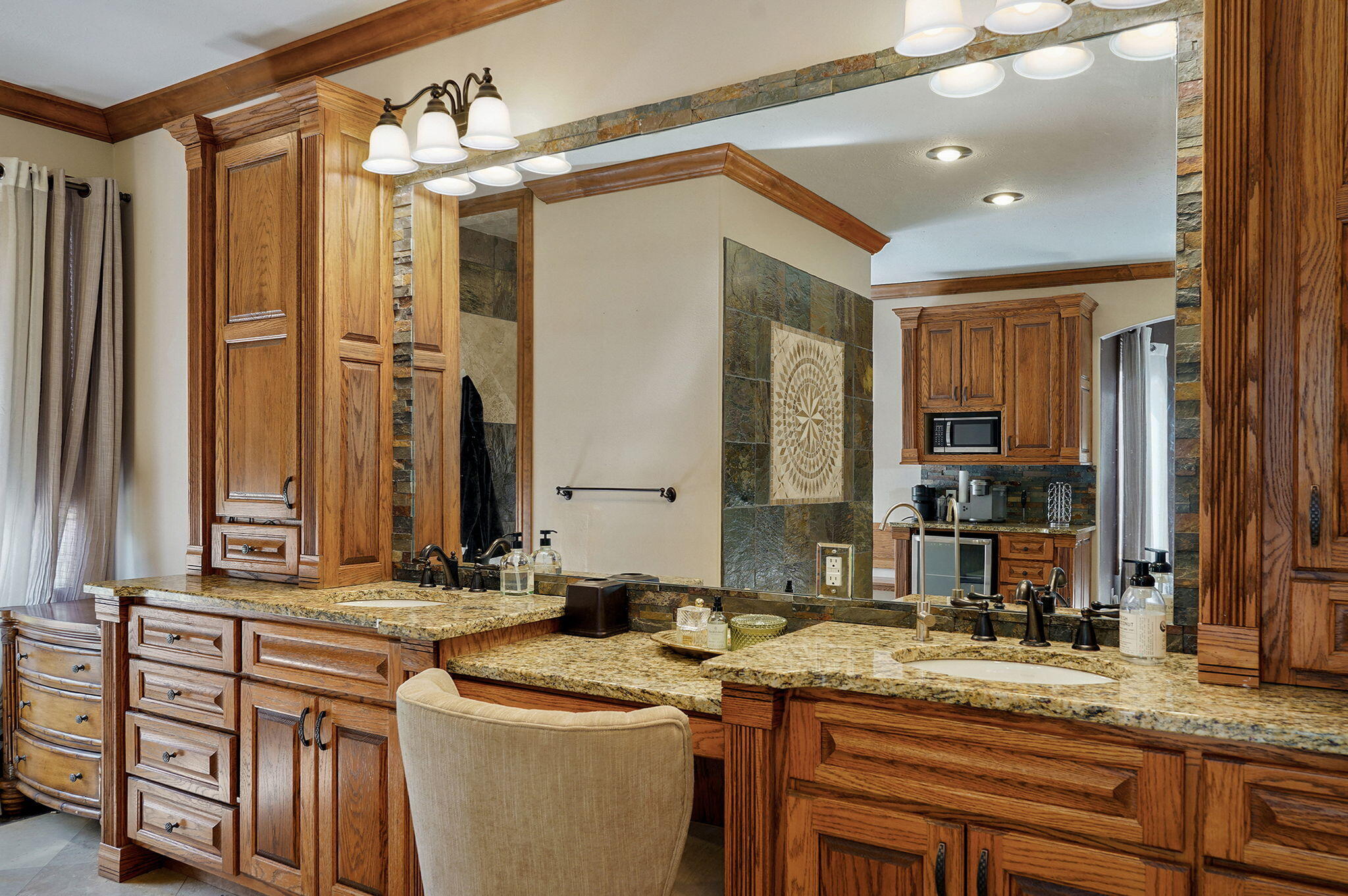 7906 West Farm Road 94 Property Photo 23