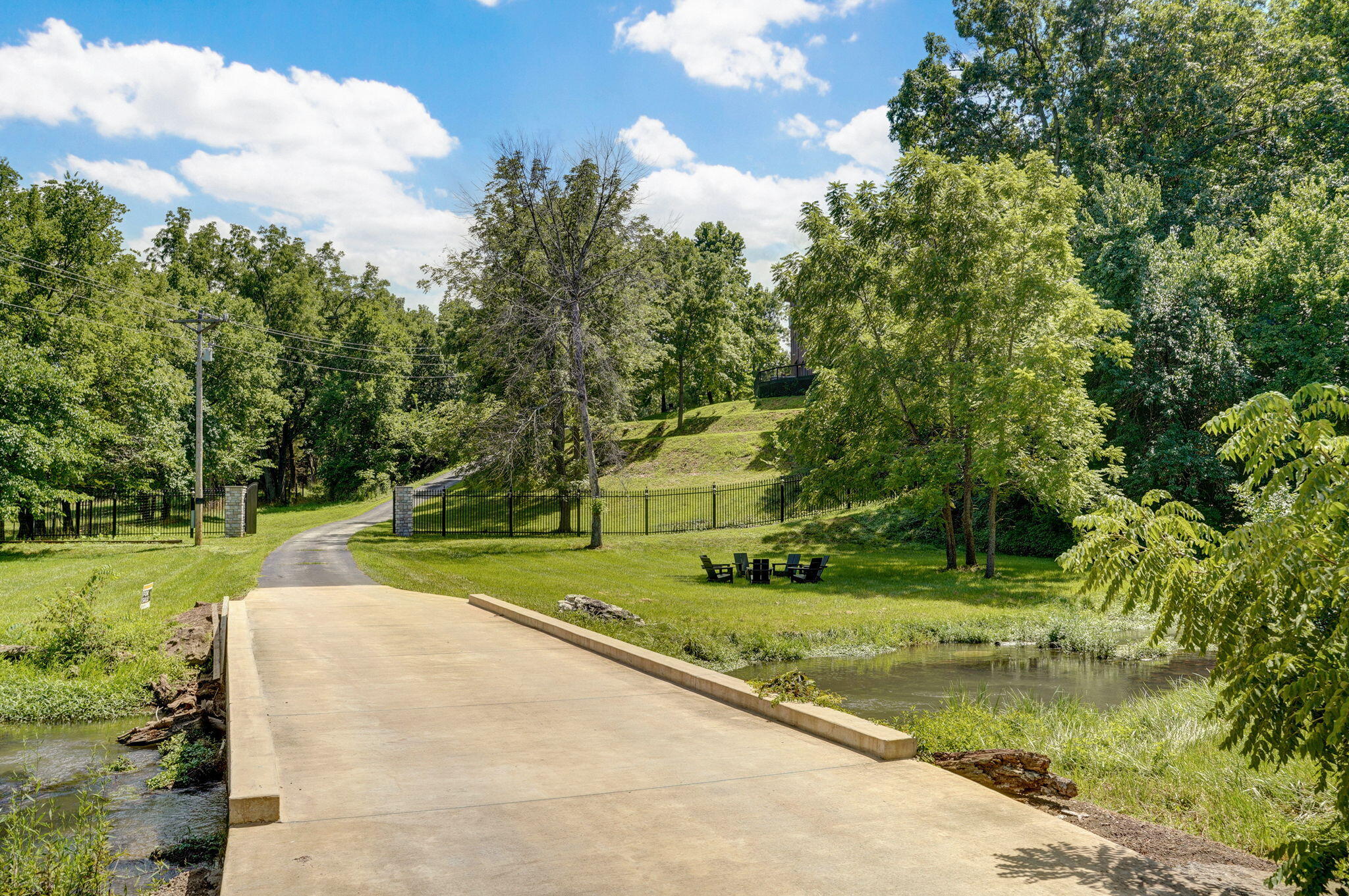 7906 West Farm Road 94 Property Photo 53