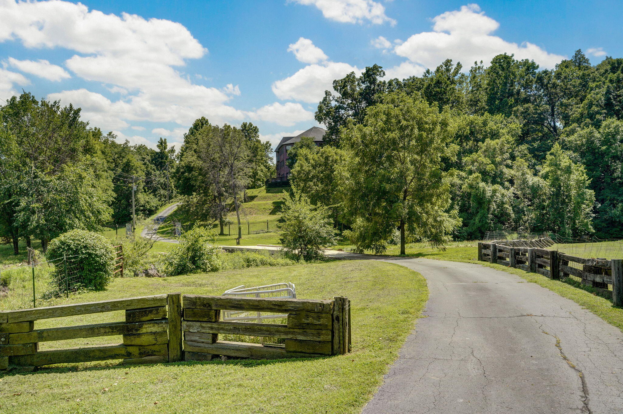 7906 West Farm Road 94 Property Photo 56
