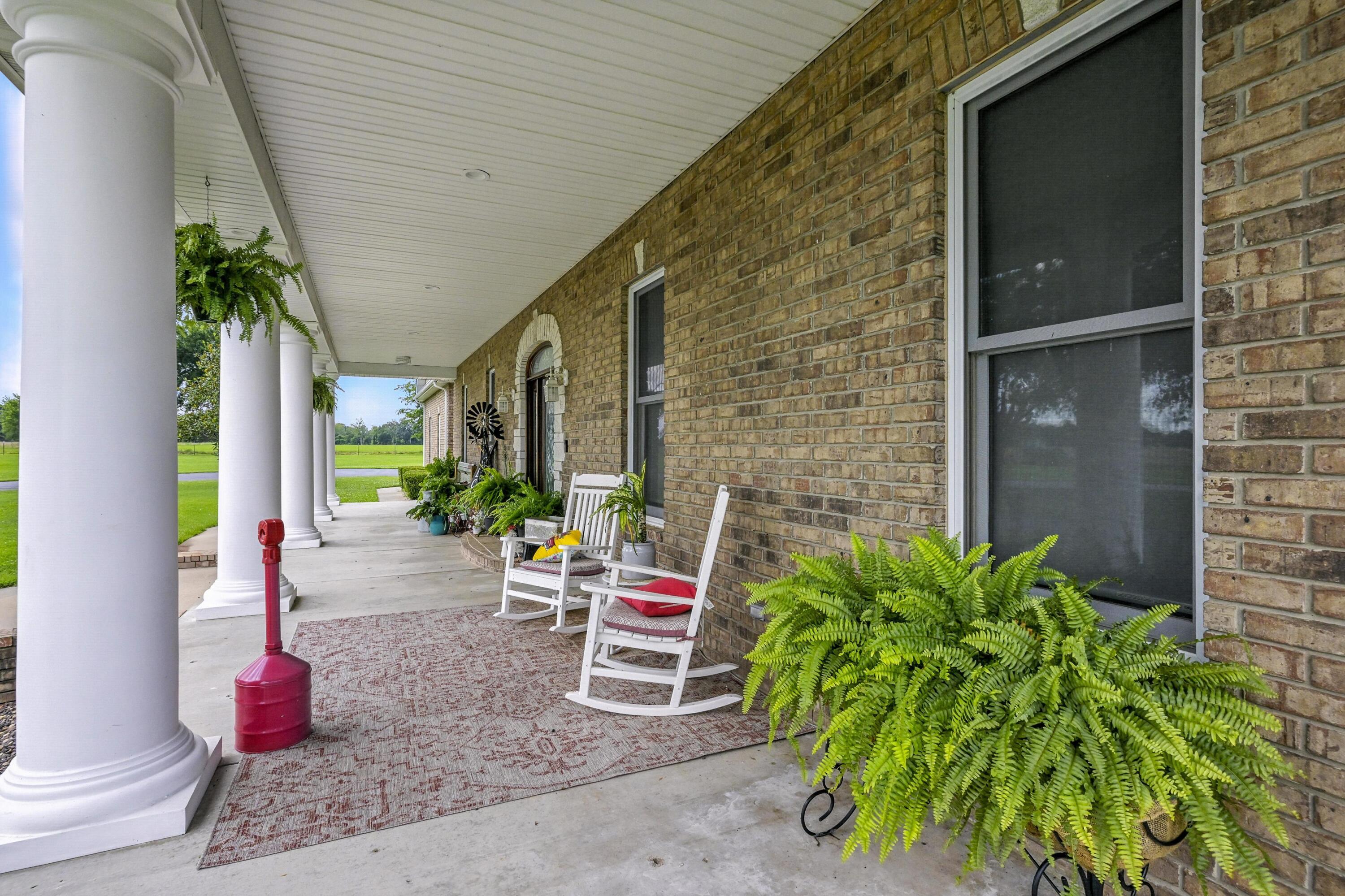 4750 North Black Cat Road North Property Photo 8