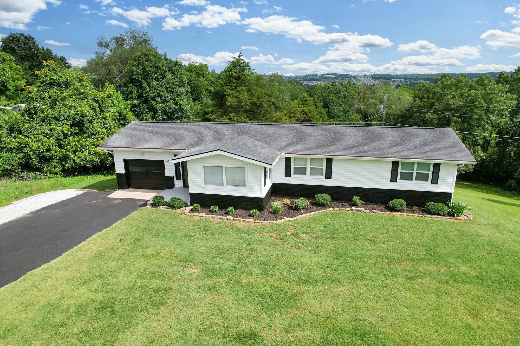 479 Mclean Road Property Photo 3
