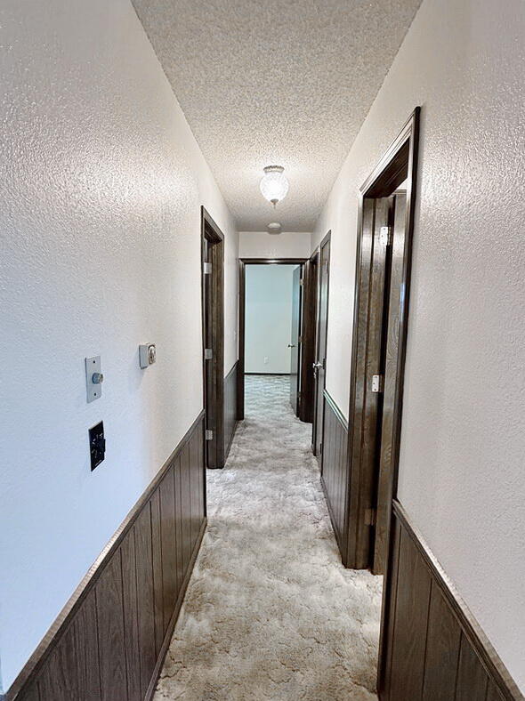 1406 South Summer Street Property Photo 10