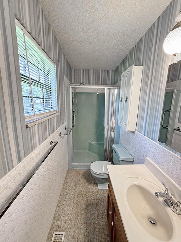 1406 South Summer Street Property Photo 12