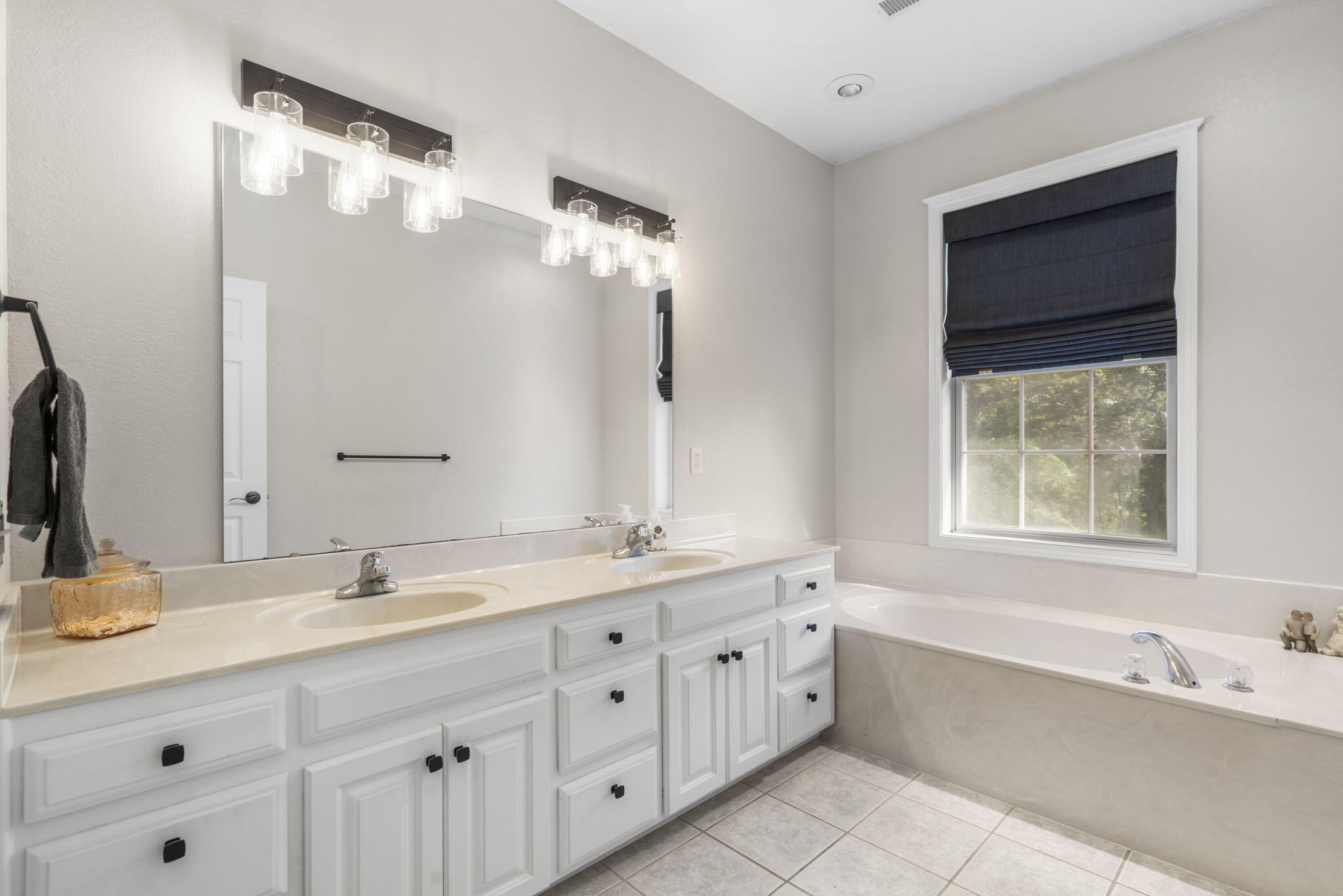 1663 West Riverfork Drive Property Photo 15