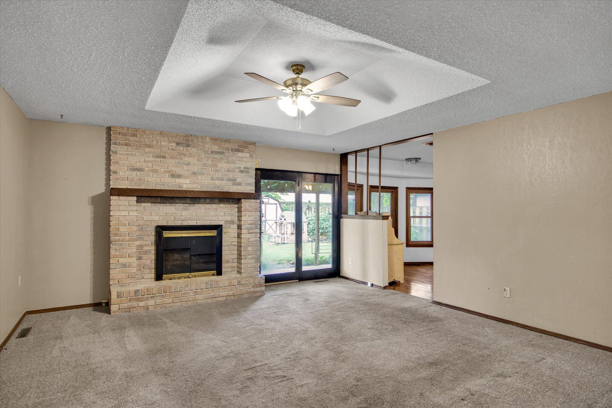 2926 East Eastwood Street Property Photo 5