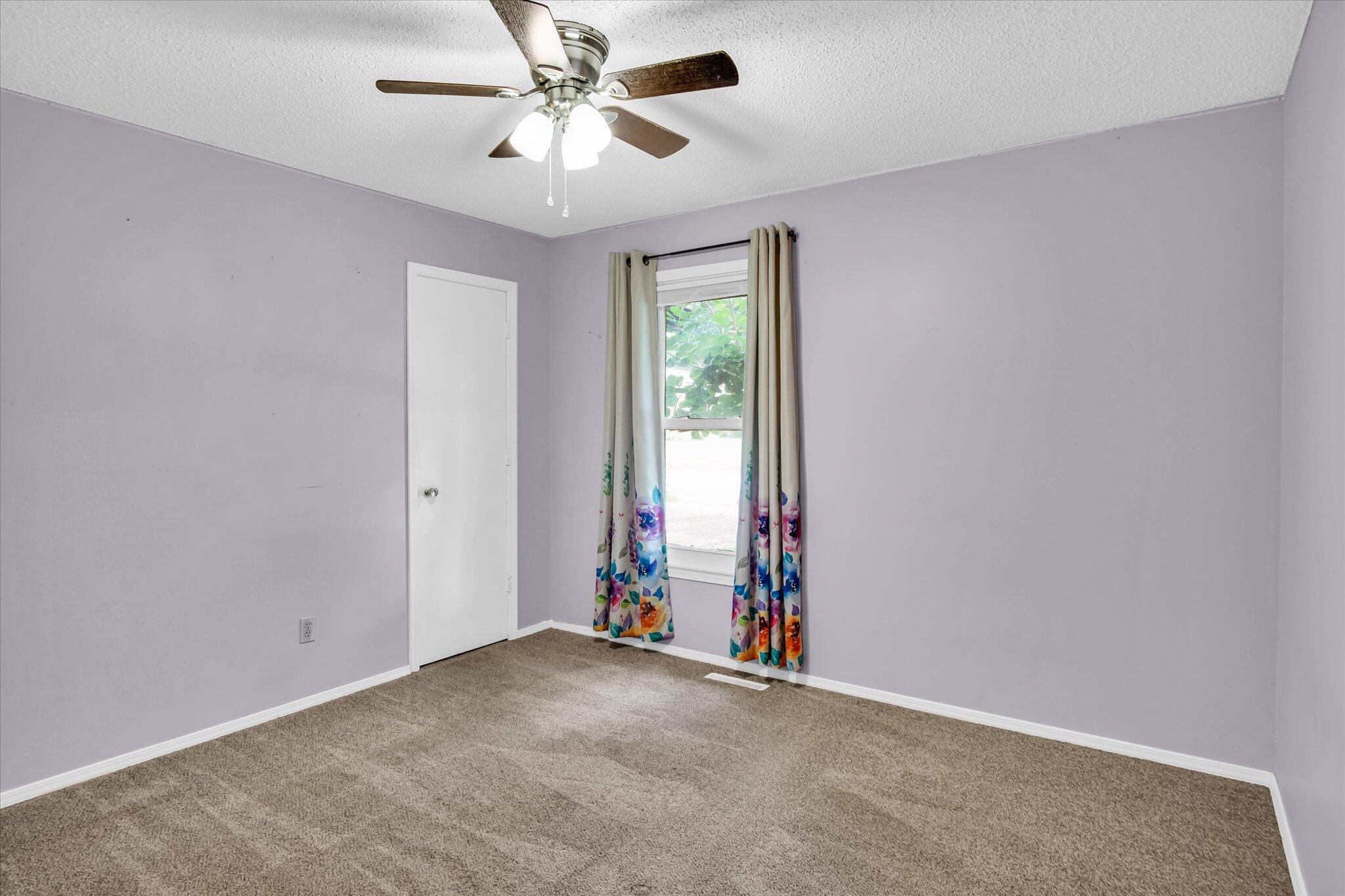 2926 East Eastwood Street Property Photo 17