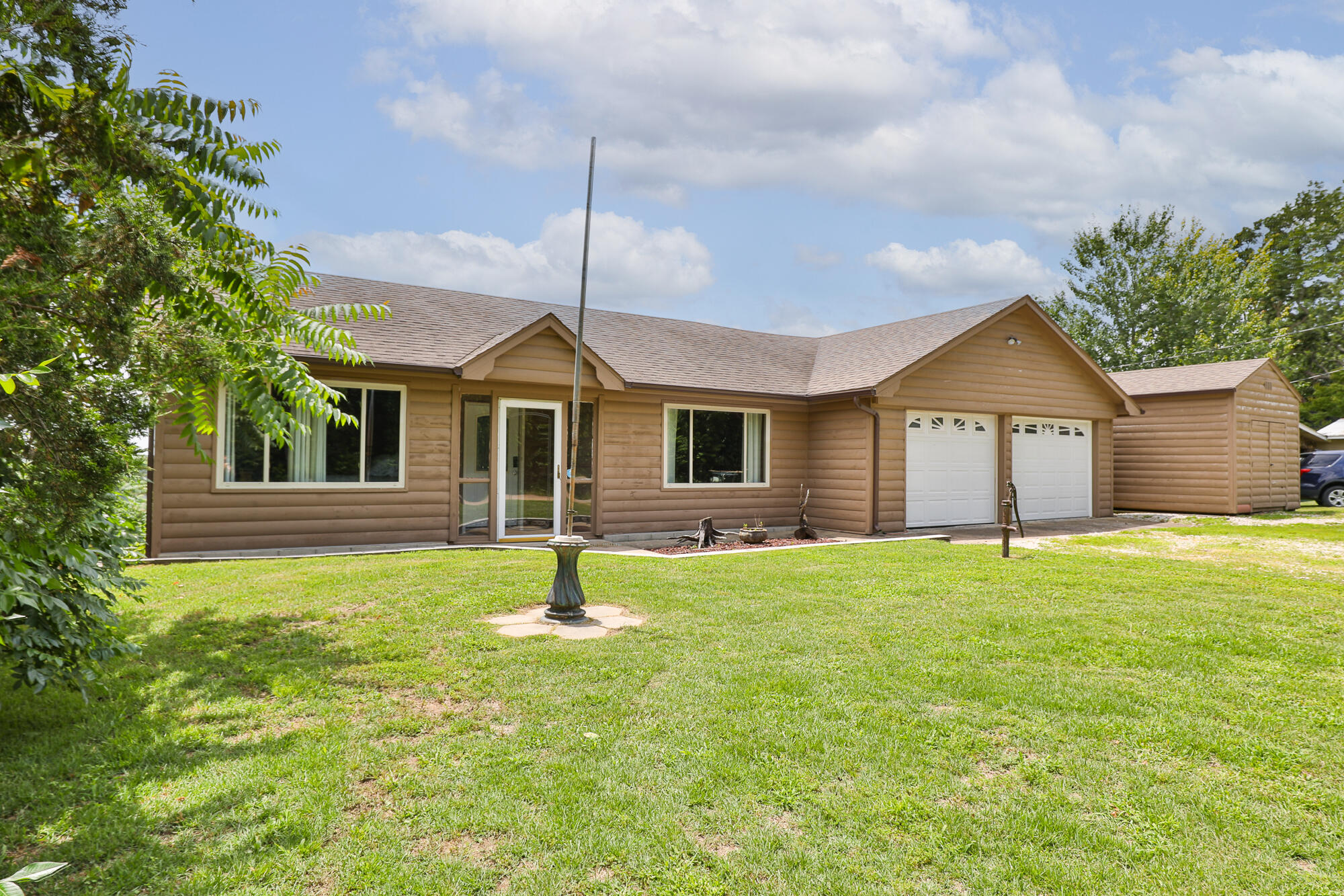 27014 County Road 316 Property Photo 4