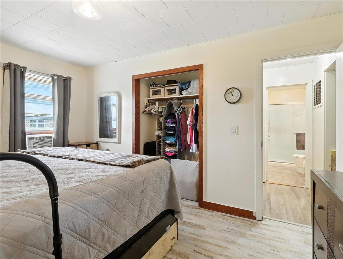 403 Barton Street Property Photo 19