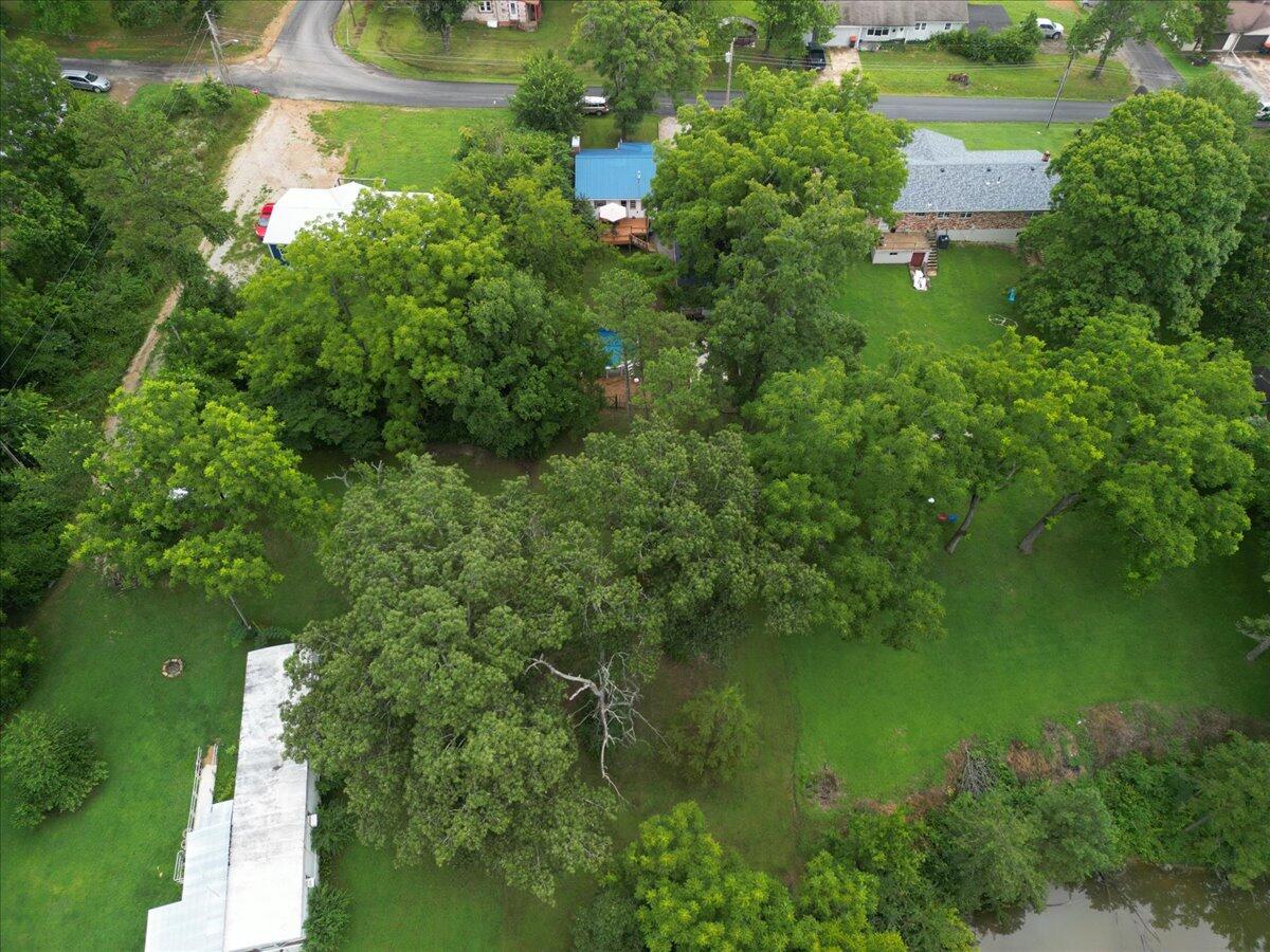 403 Barton Street Property Photo 27