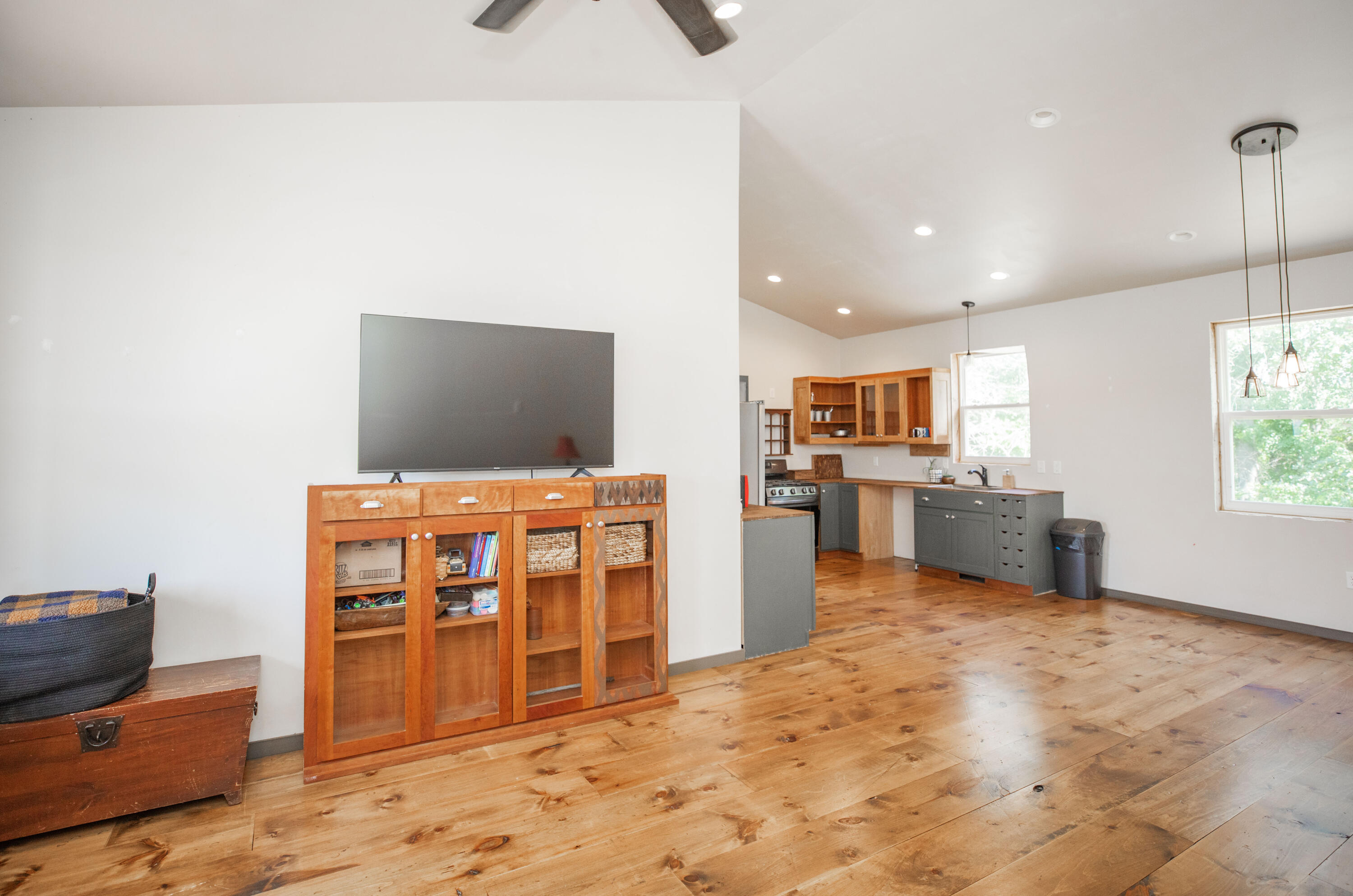16860 South 1135 Road Property Photo 4