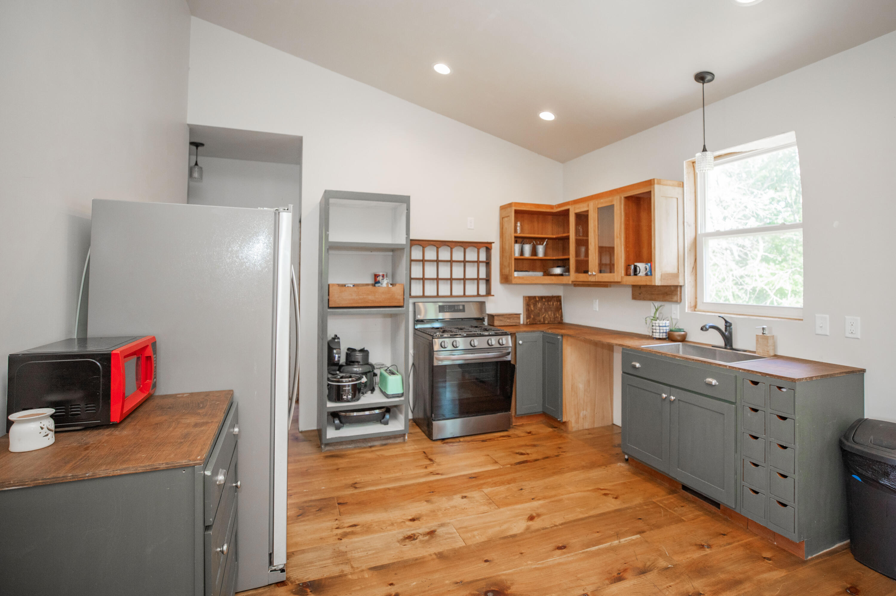 16860 South 1135 Road Property Photo 5