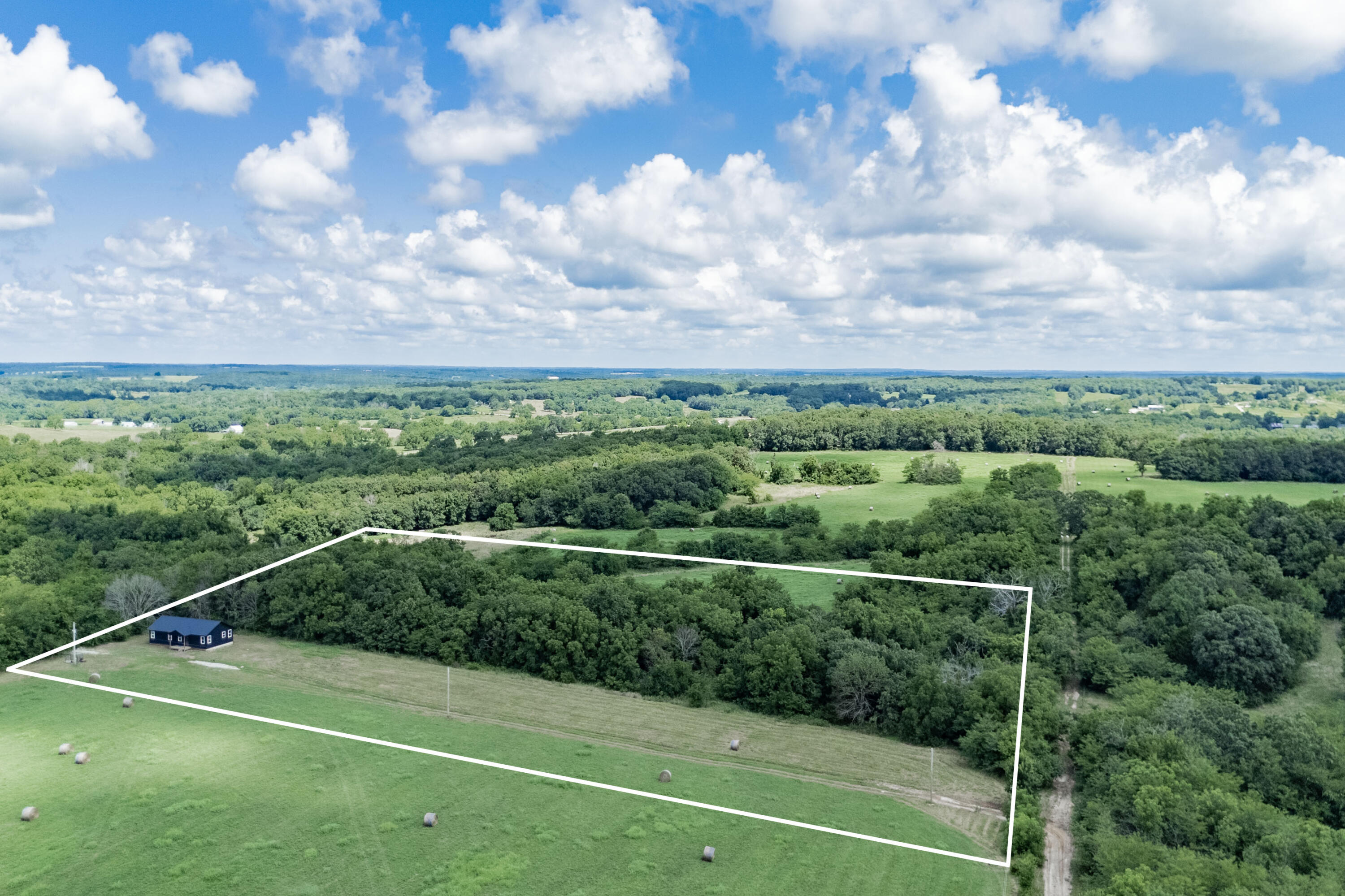 16860 South 1135 Road Property Photo 19