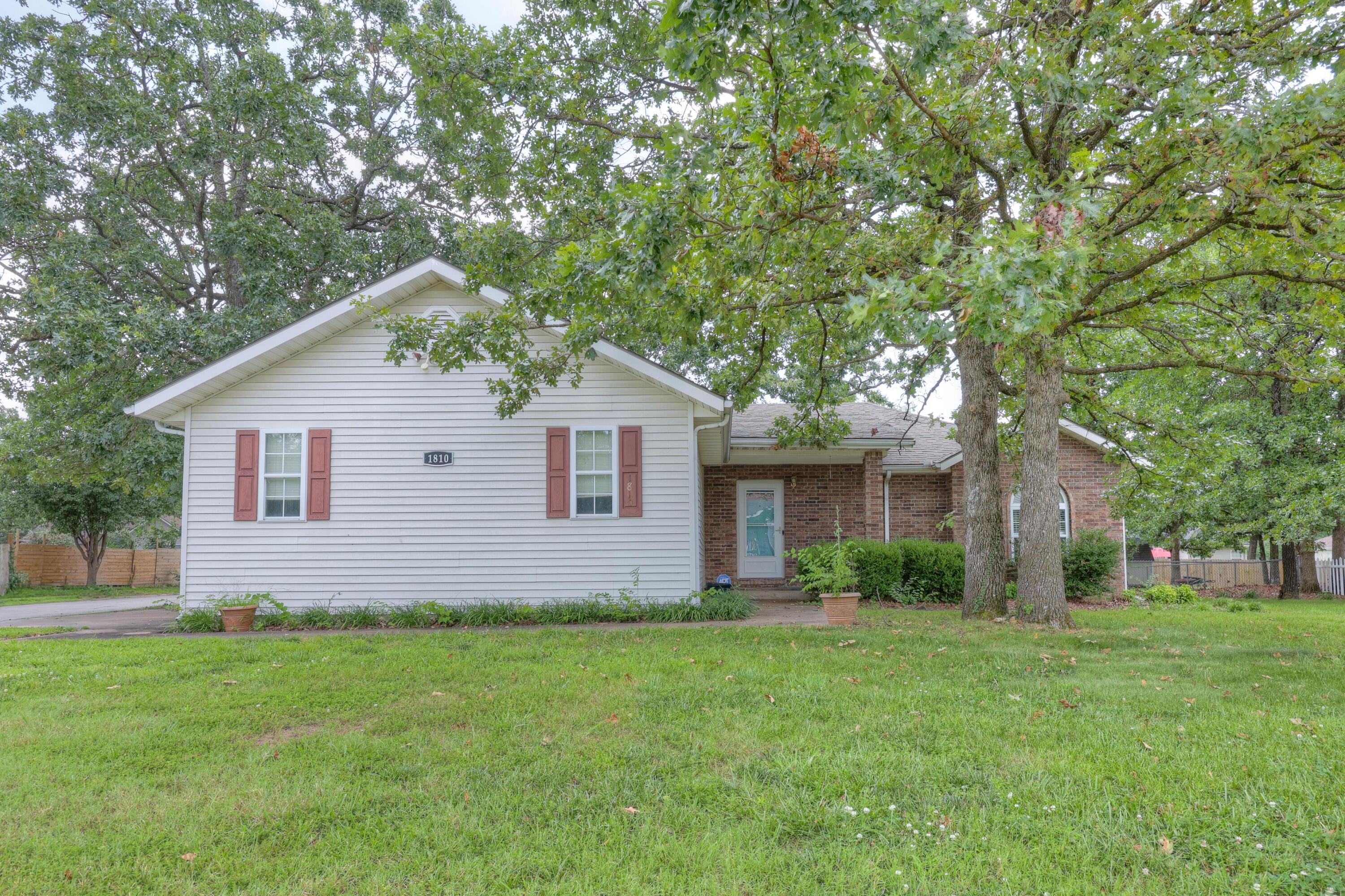 1810 Redbud Drive Property Photo 1