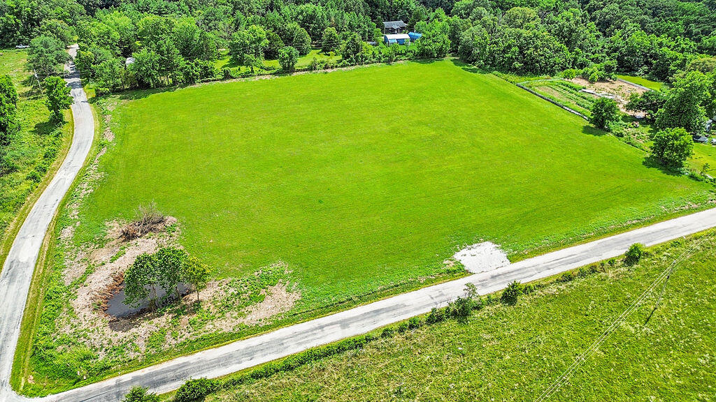 000 Farm Road 1045 Property Photo 9