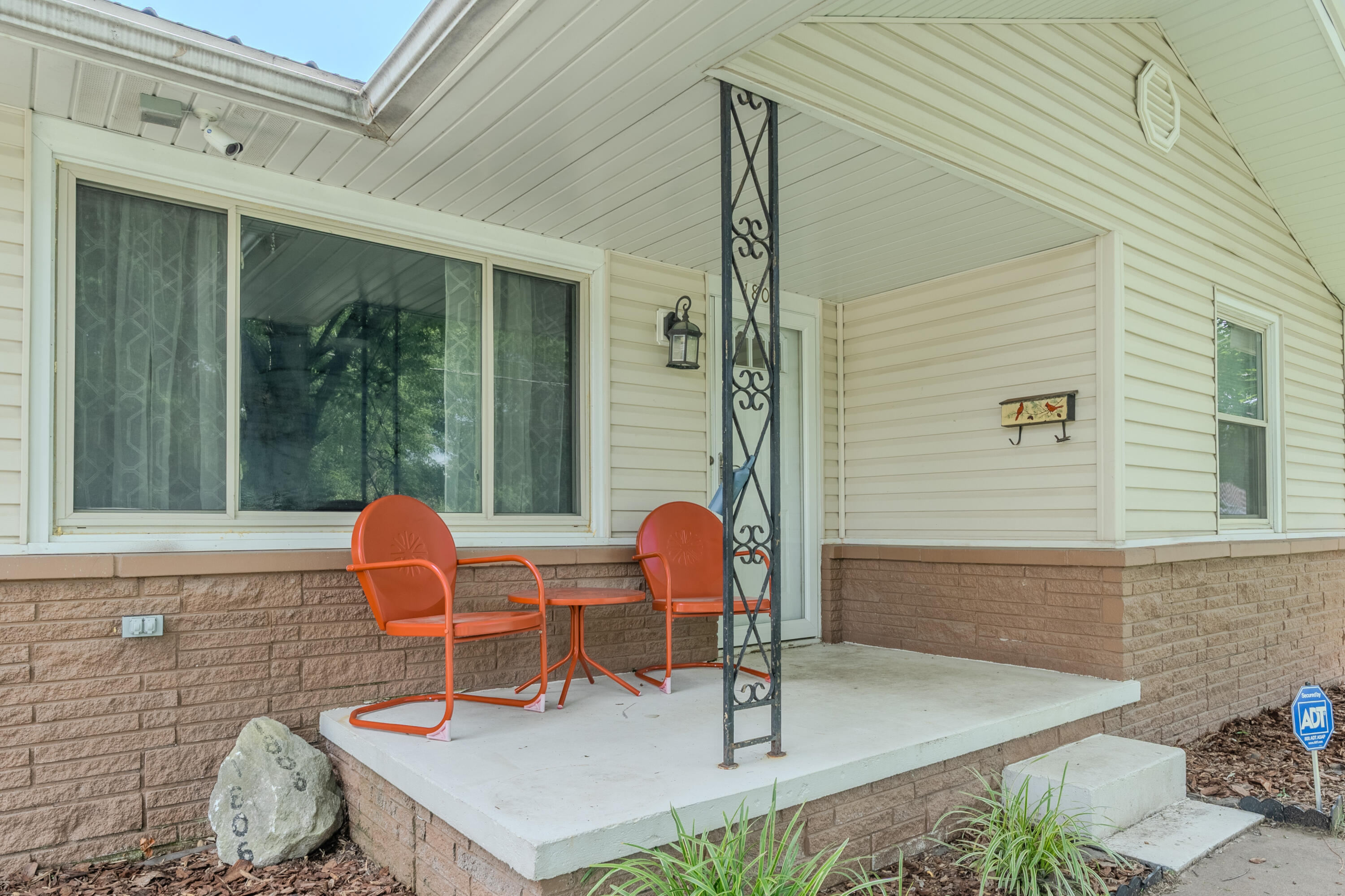 1806 West Atlantic Street Property Photo 2