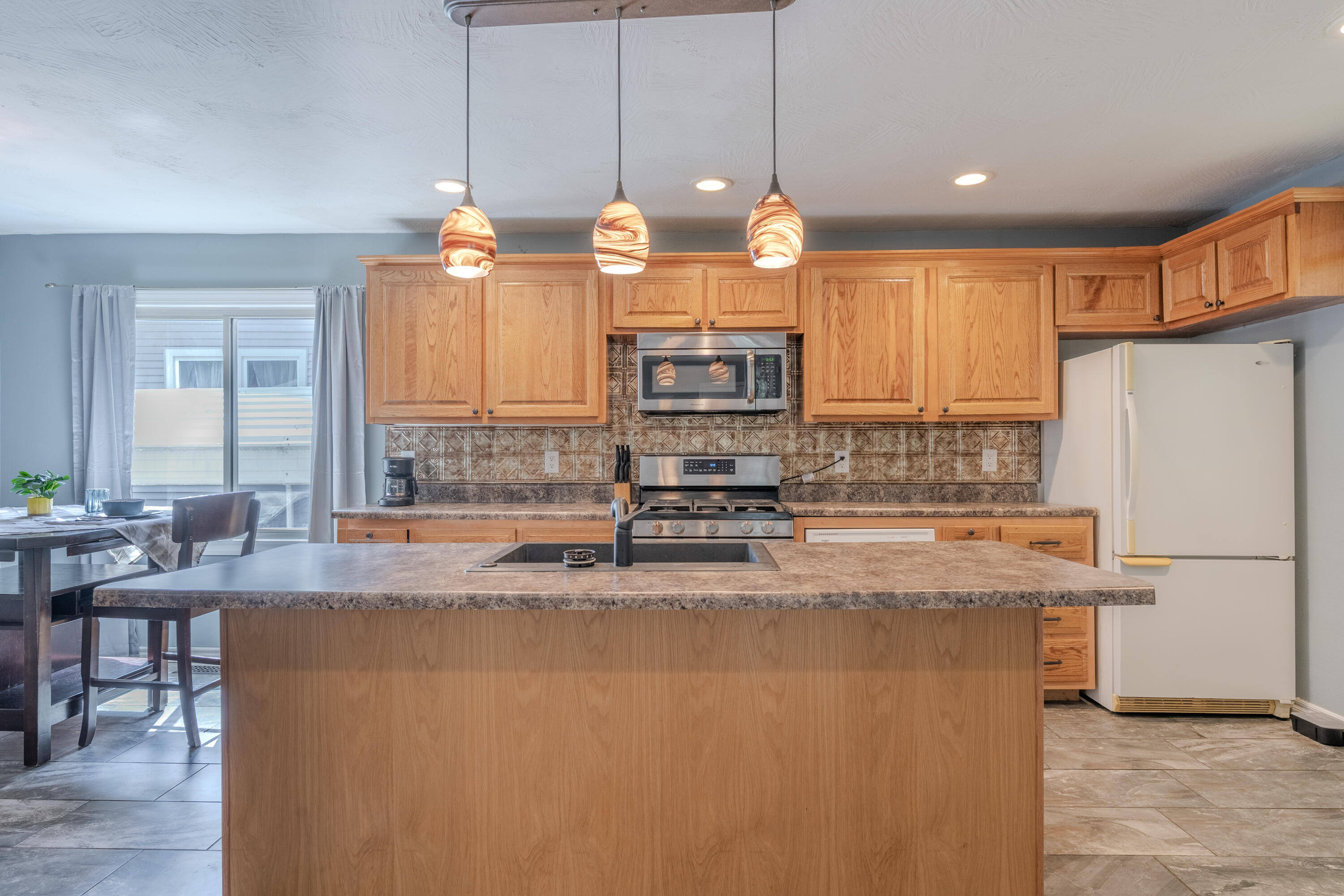 1806 West Atlantic Street Property Photo 5